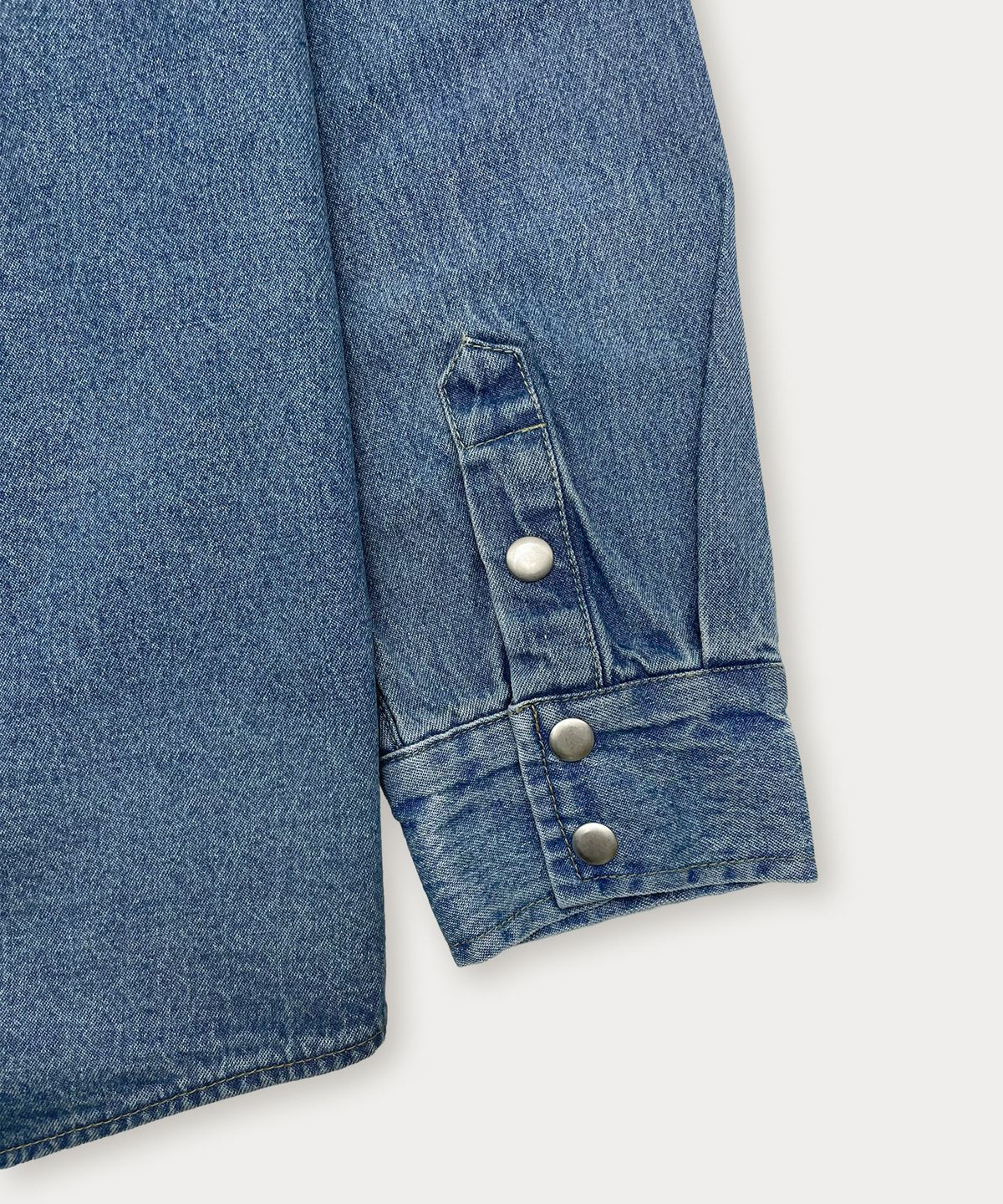 썸웨어버터(SOMEWHEREBUTTER) Western Denim Over-Fit Shirt - Middle Blue