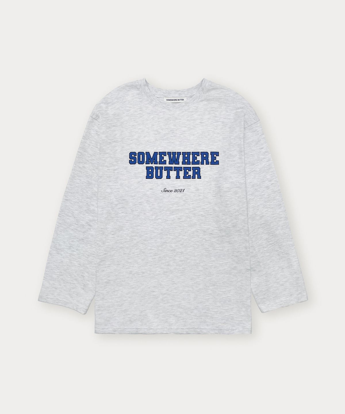 썸웨어버터(SOMEWHEREBUTTER) Campus Logo Long Top - White Melange