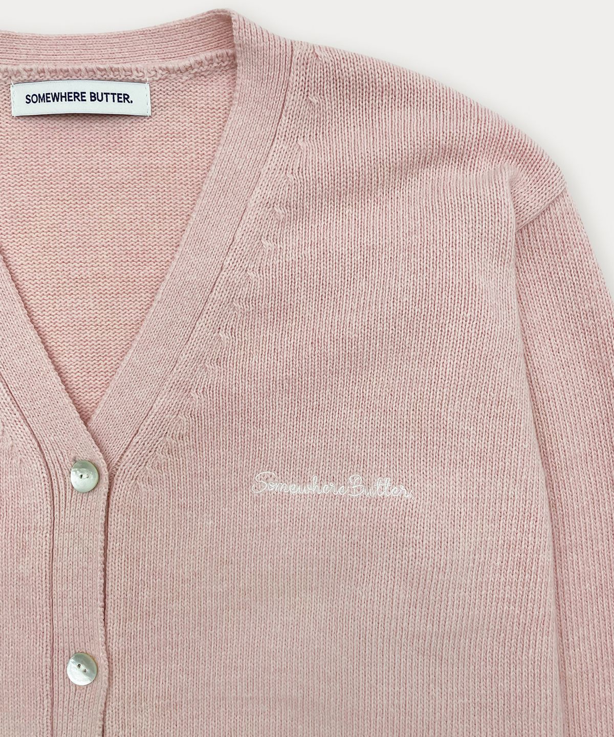 썸웨어버터(SOMEWHEREBUTTER) Camilla V-Neck Cardigan - Pink