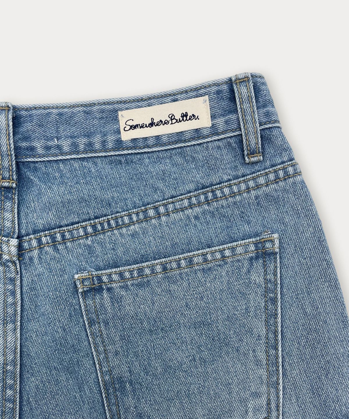 썸웨어버터(SOMEWHEREBUTTER) Washing Half Denim Pants - Middle Blue