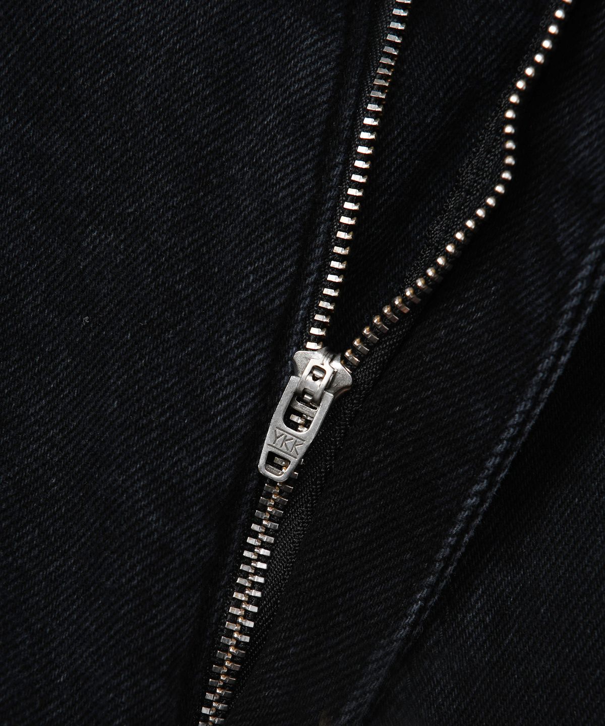 피지컬 디파트먼트(PHYSICAL DEPARTMENT) 스파클 카펜터 데님팬츠_블랙