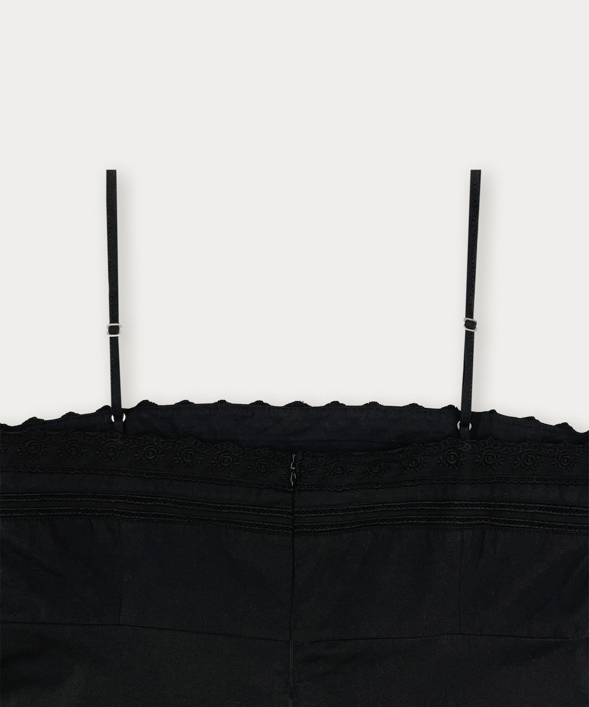 썸웨어버터(SOMEWHEREBUTTER) Dewey Lace Mini Dress - Black