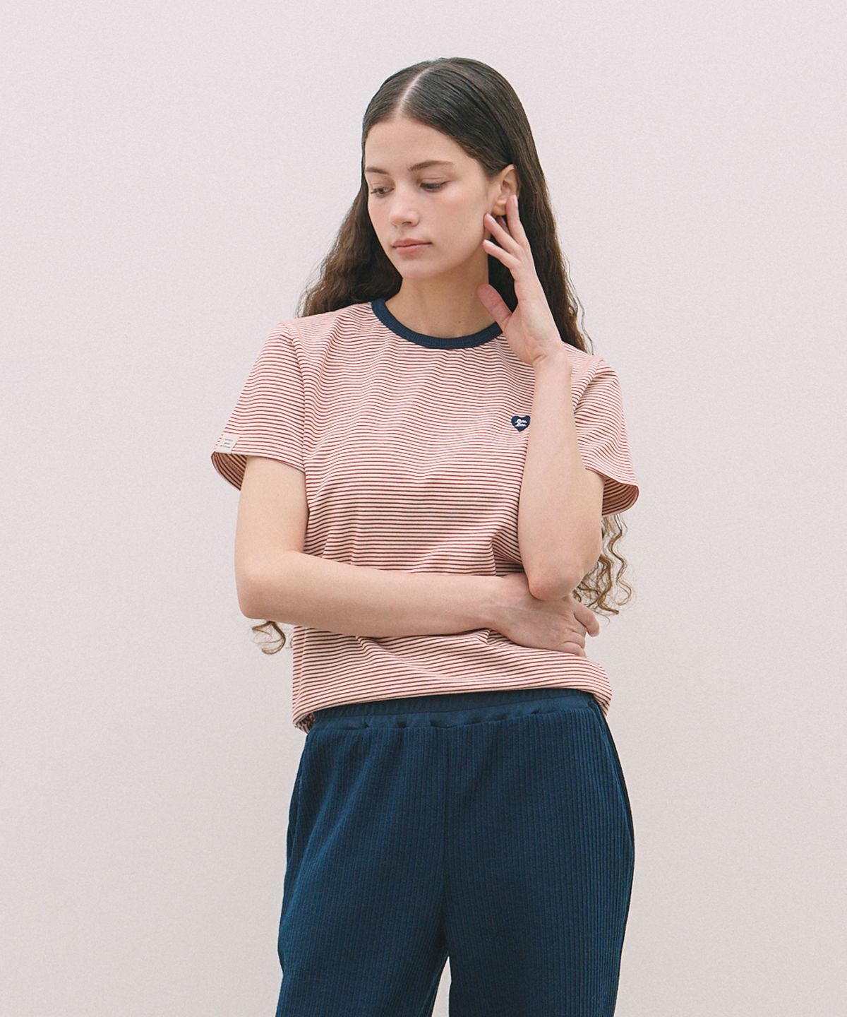 로브로브(LOVLOV) LOV PATCH RIBBED  T-SHIRT