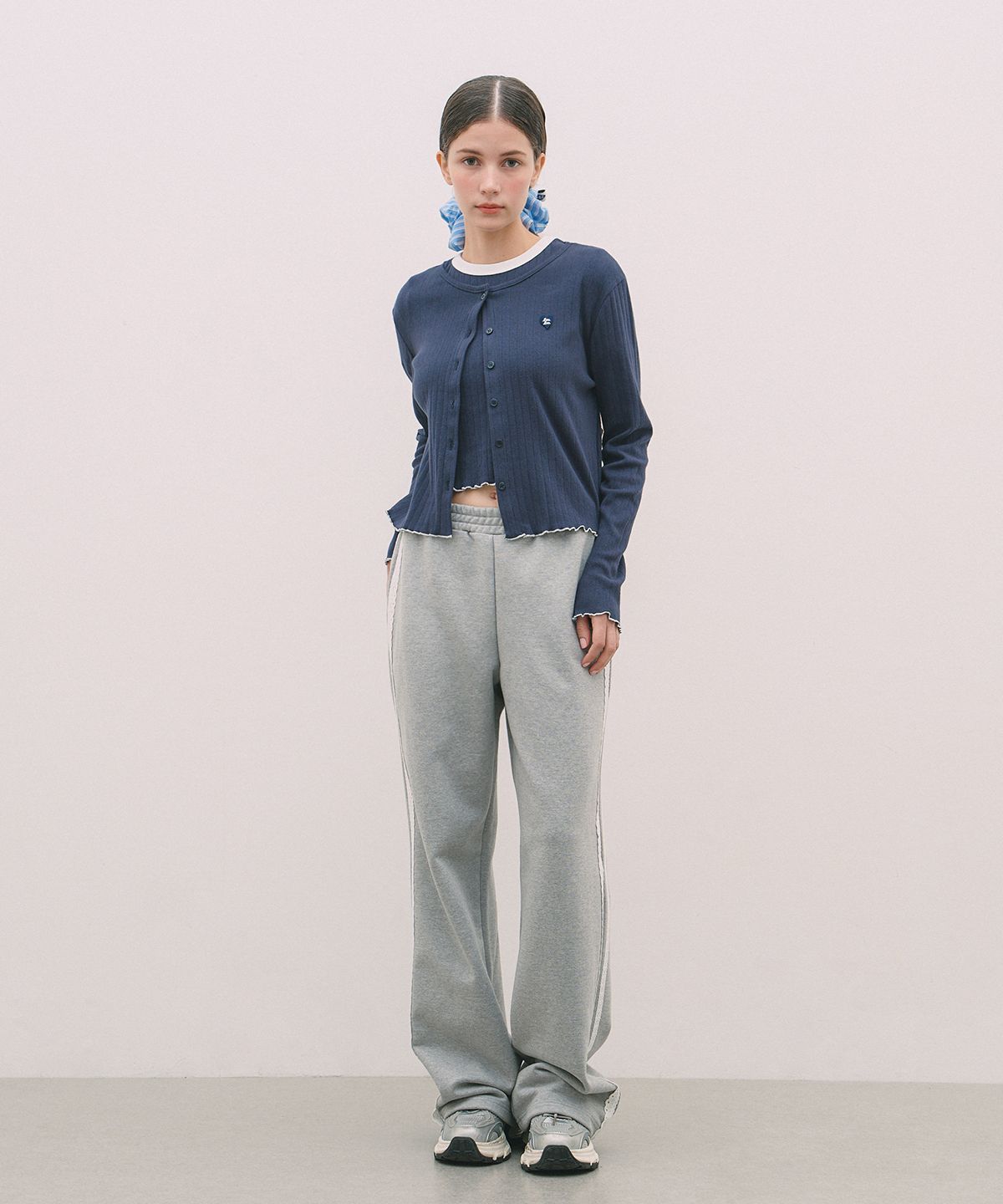 로브로브(LOVLOV) ATELIER LACE TRACK PANTS