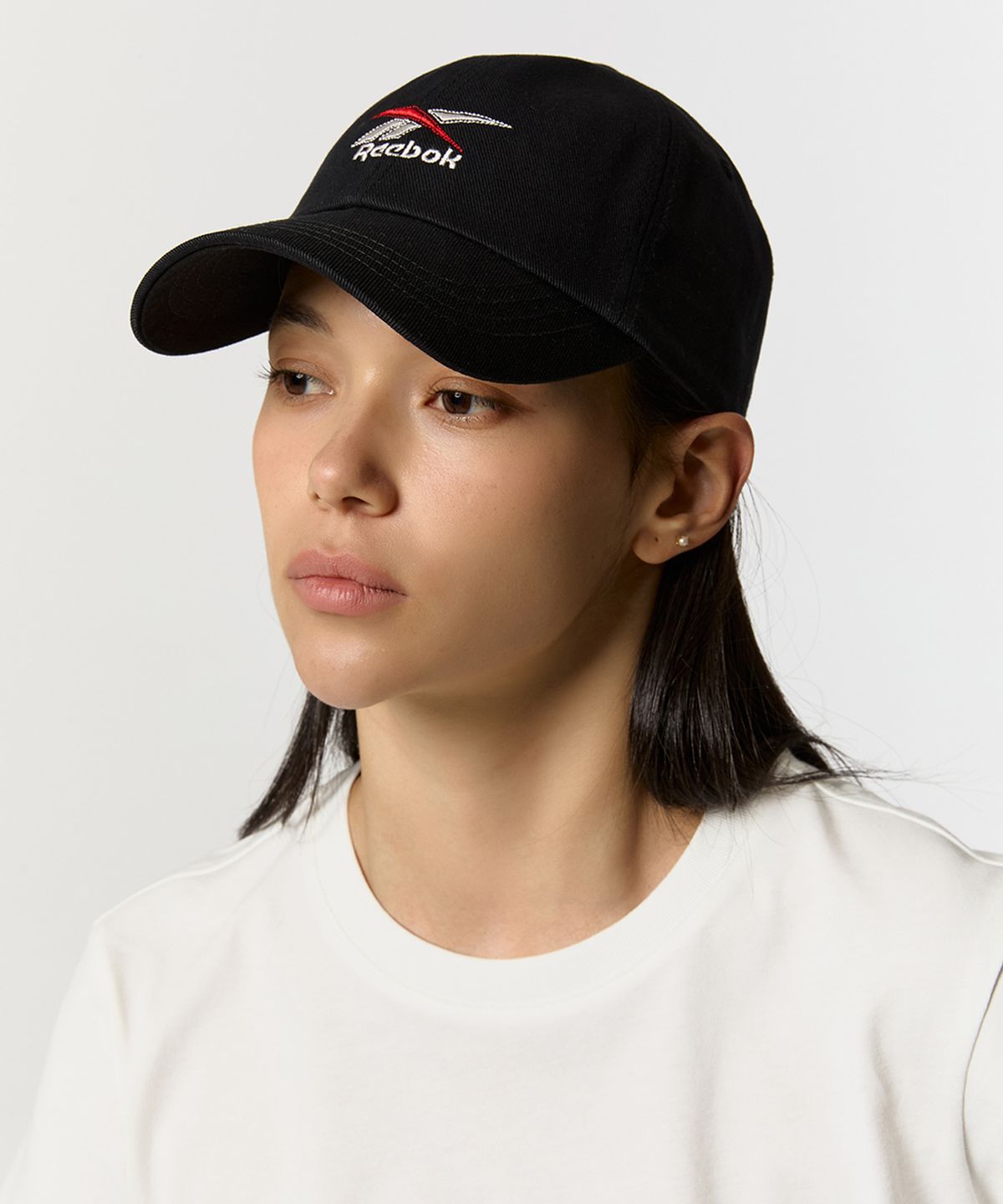 리복(REEBOK) 벡터 로고 볼캡 - 블랙