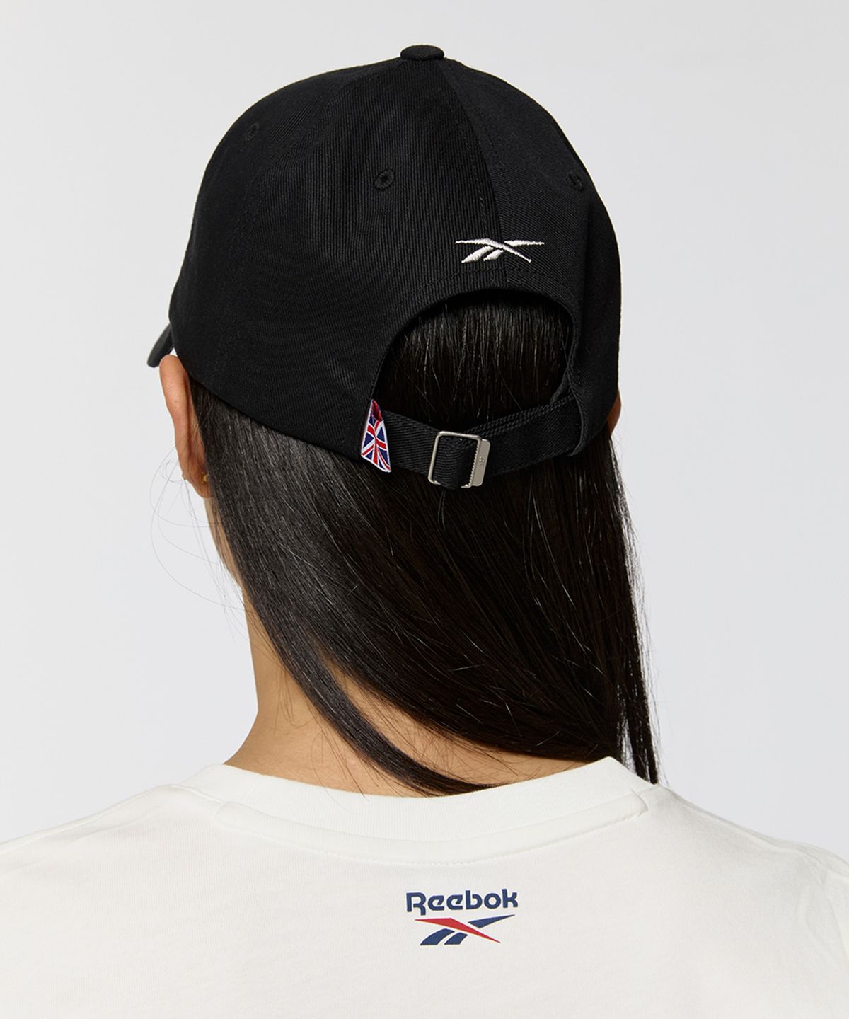리복(REEBOK) 벡터 로고 볼캡 - 블랙