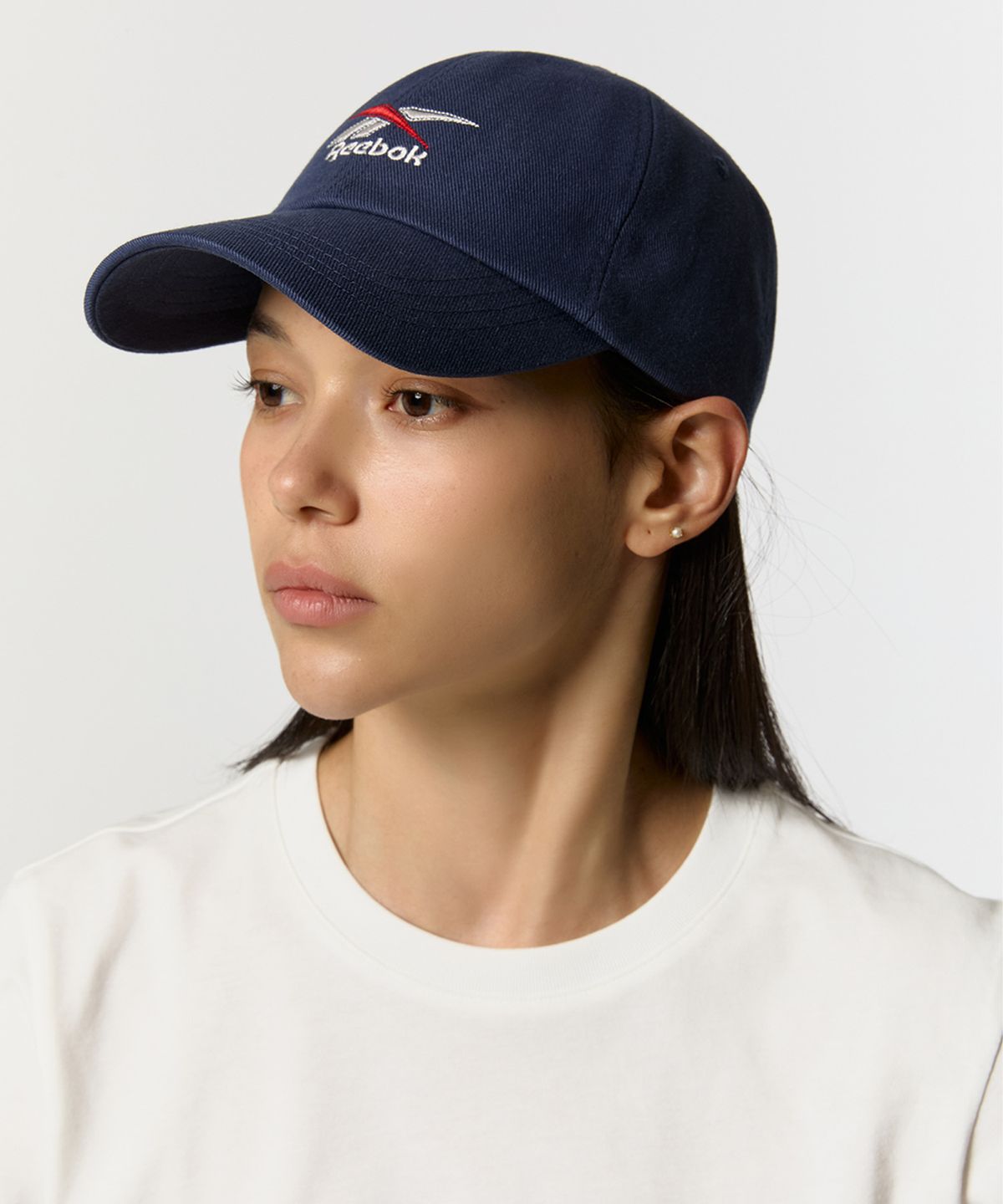 리복(REEBOK) 벡터 로고 볼캡 - 네이비