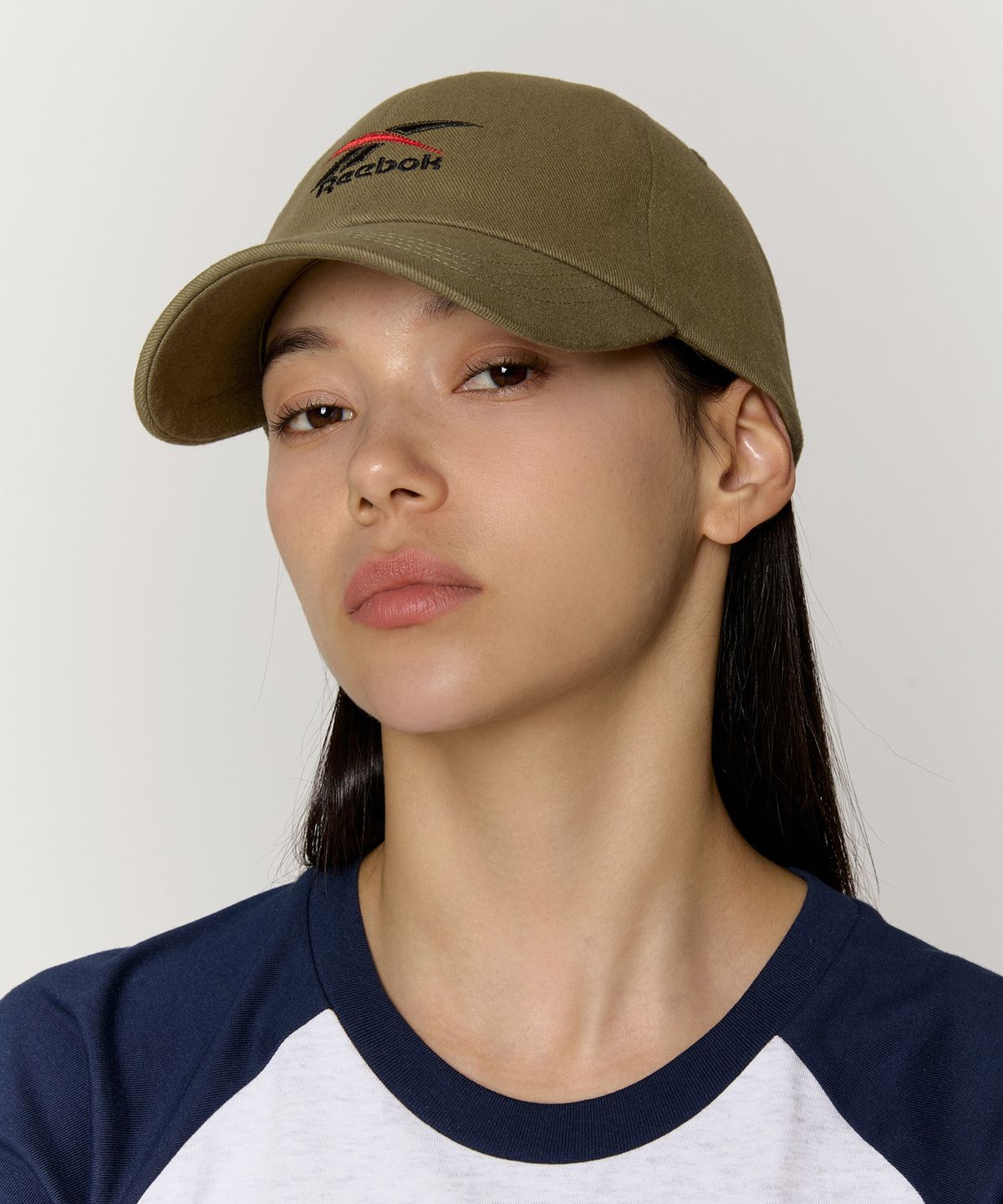 리복(REEBOK) 벡터 로고 볼캡 - 카키