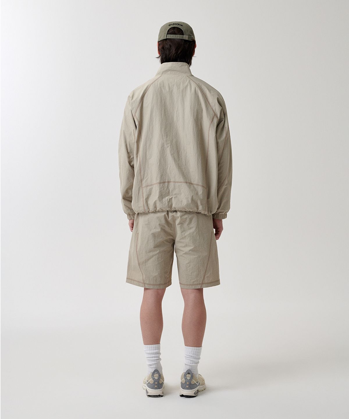 마하그리드(MAHAGRID) COVER STITCH NYLON TRACK JACKET BEIGE(MG2FSMJ247A)
