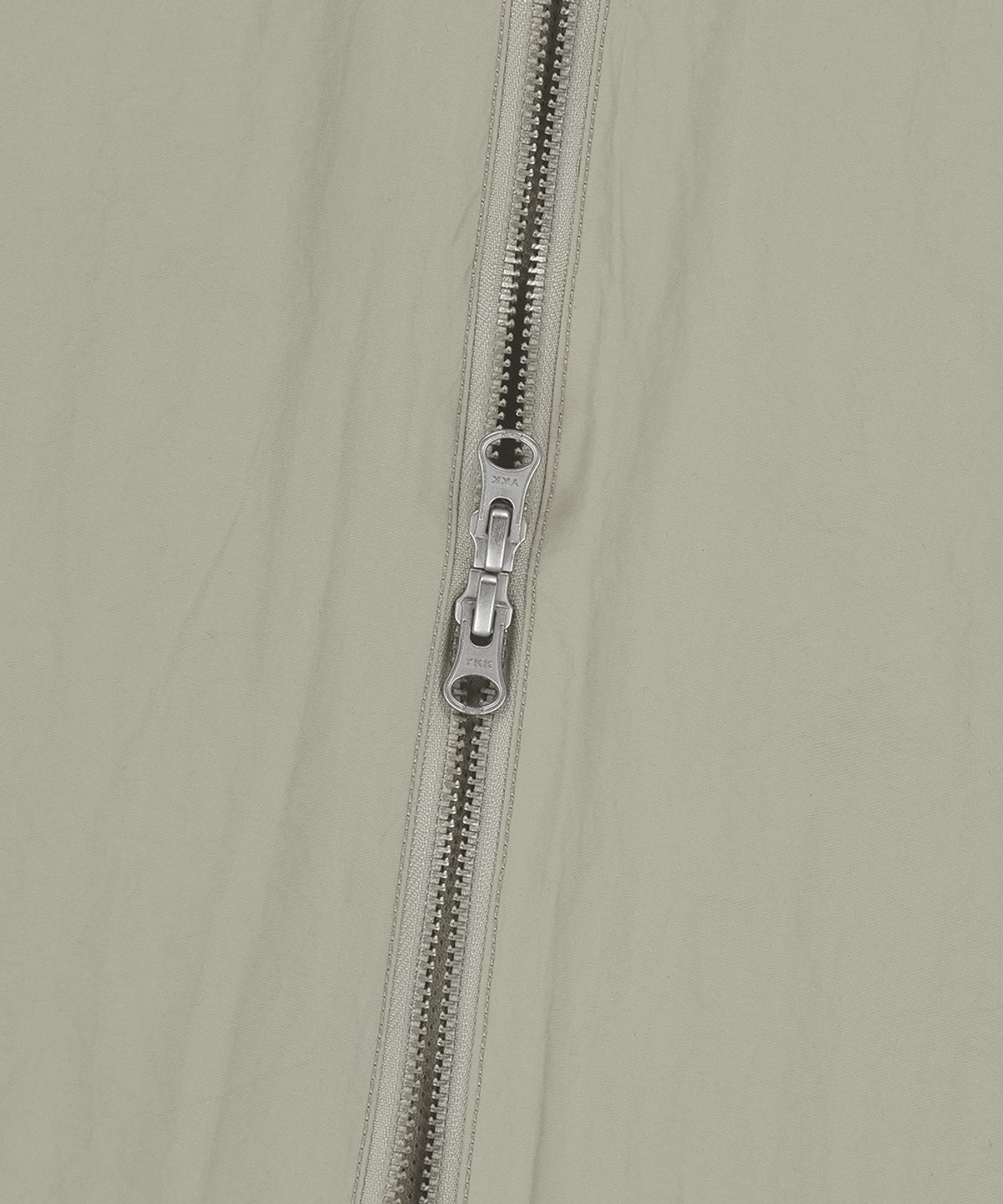 마하그리드(MAHAGRID) COVER STITCH NYLON TRACK JACKET BEIGE(MG2FSMJ247A)