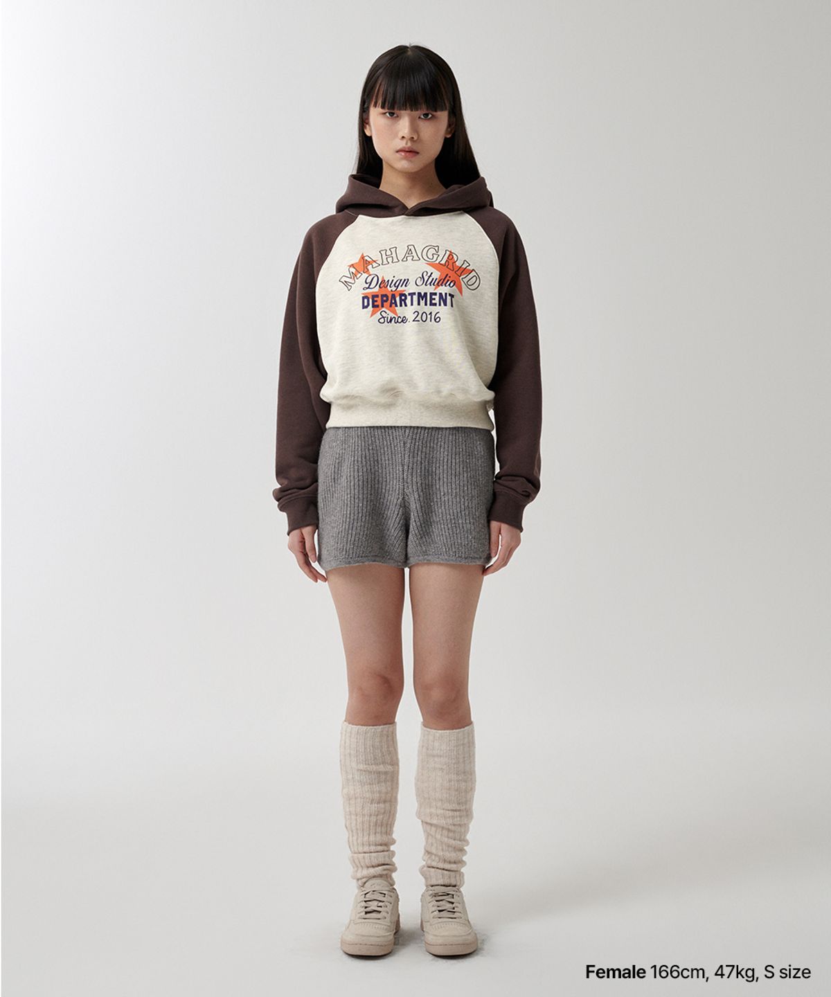 마하그리드(MAHAGRID) DEPARTMENT STAR CROP HOODIE BROWN(MG2FSFM409A)