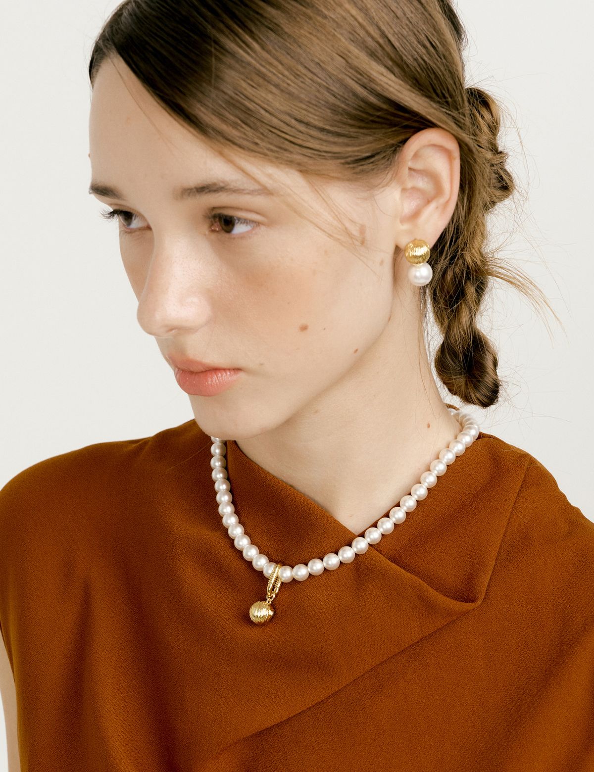 마티아스(MATIAS) Almond pearl Necklace