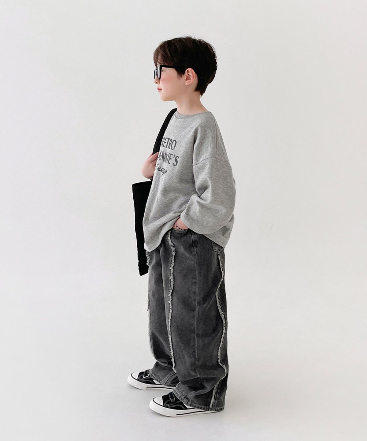 베리클로젯(BERRYCLOSET) 레코드 절개 데님 팬츠