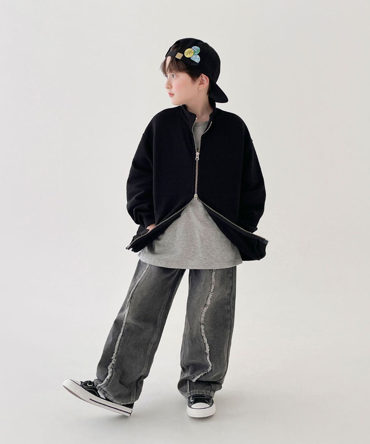 베리클로젯(BERRYCLOSET) 레코드 절개 데님 팬츠
