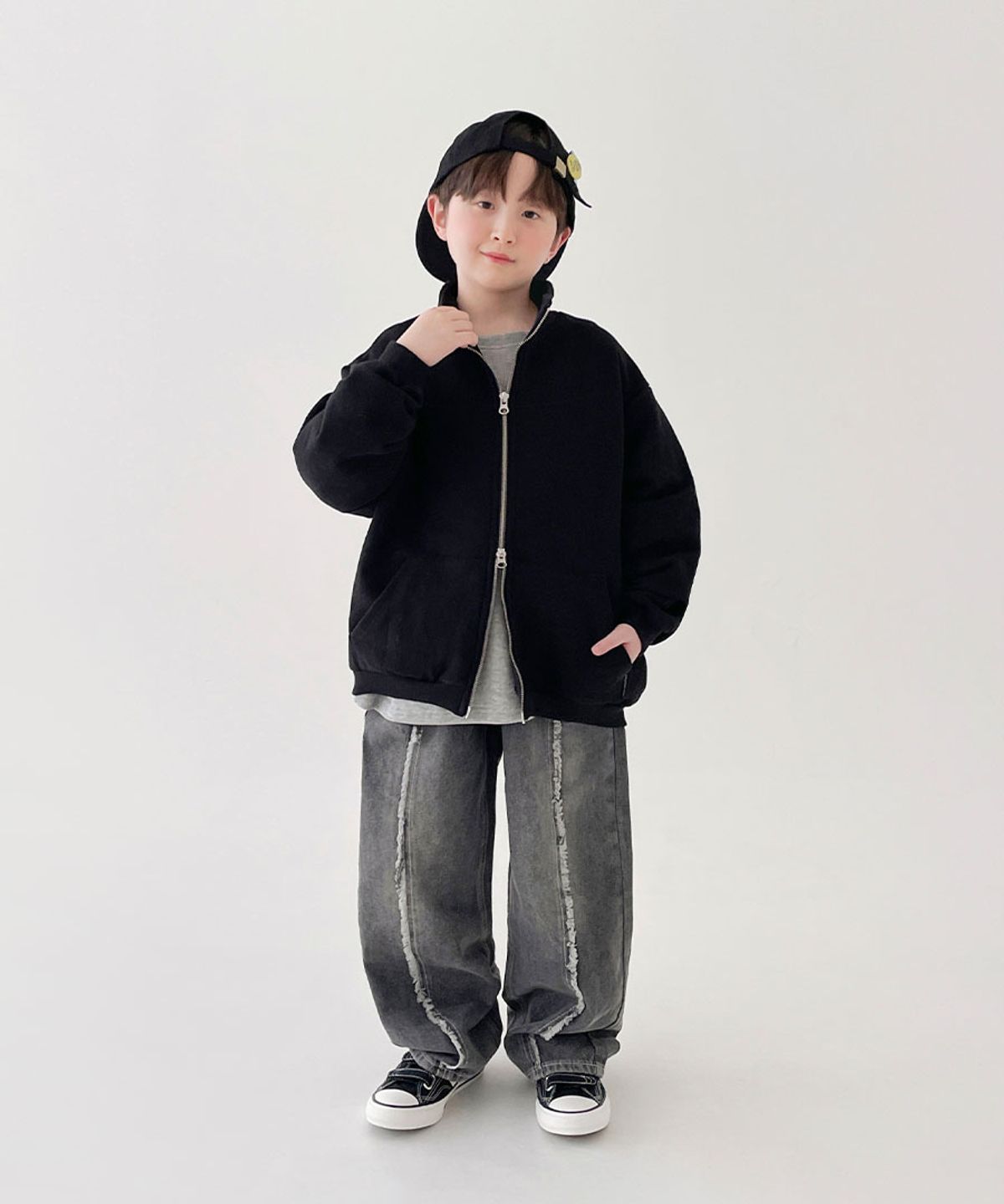 베리클로젯(BERRYCLOSET) 레코드 절개 데님 팬츠