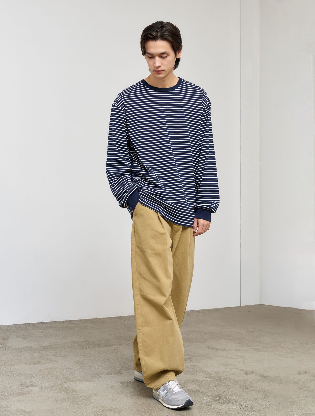 제너럴아이디어(GENERALIDEA) UNISEX 베이직 스트라이프 롱 슬리브 티 [NAVY] / SBE1U01005