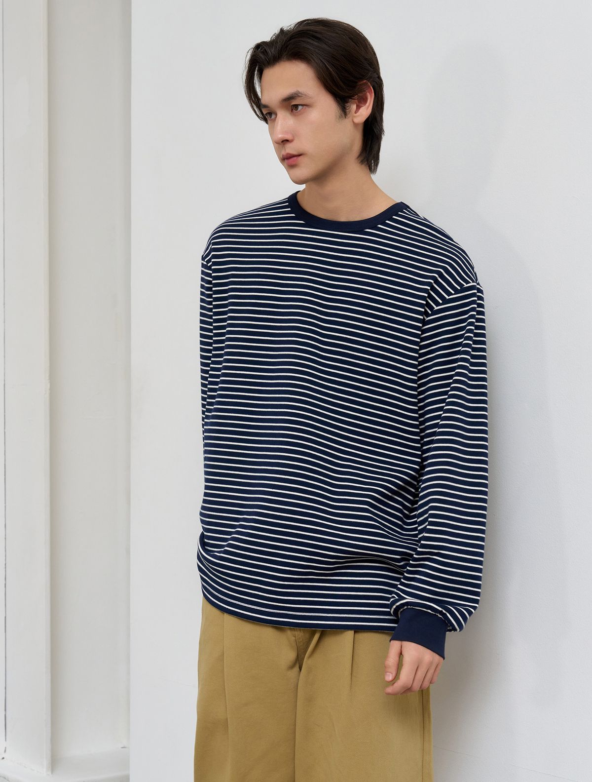 제너럴아이디어(GENERALIDEA) UNISEX 베이직 스트라이프 롱 슬리브 티 [NAVY] / SBE1U01005