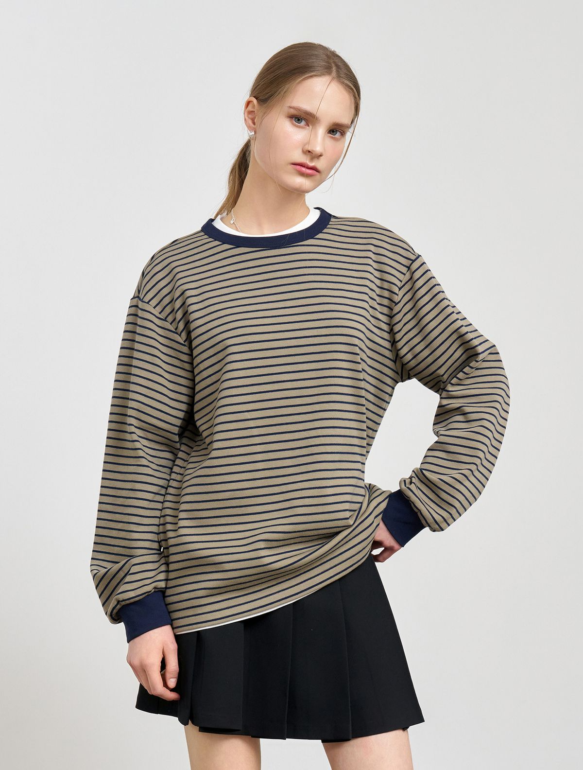 제너럴아이디어(GENERALIDEA) UNISEX 베이직 스트라이프 롱 슬리브 티 [OLIVE] / SBE1U01005