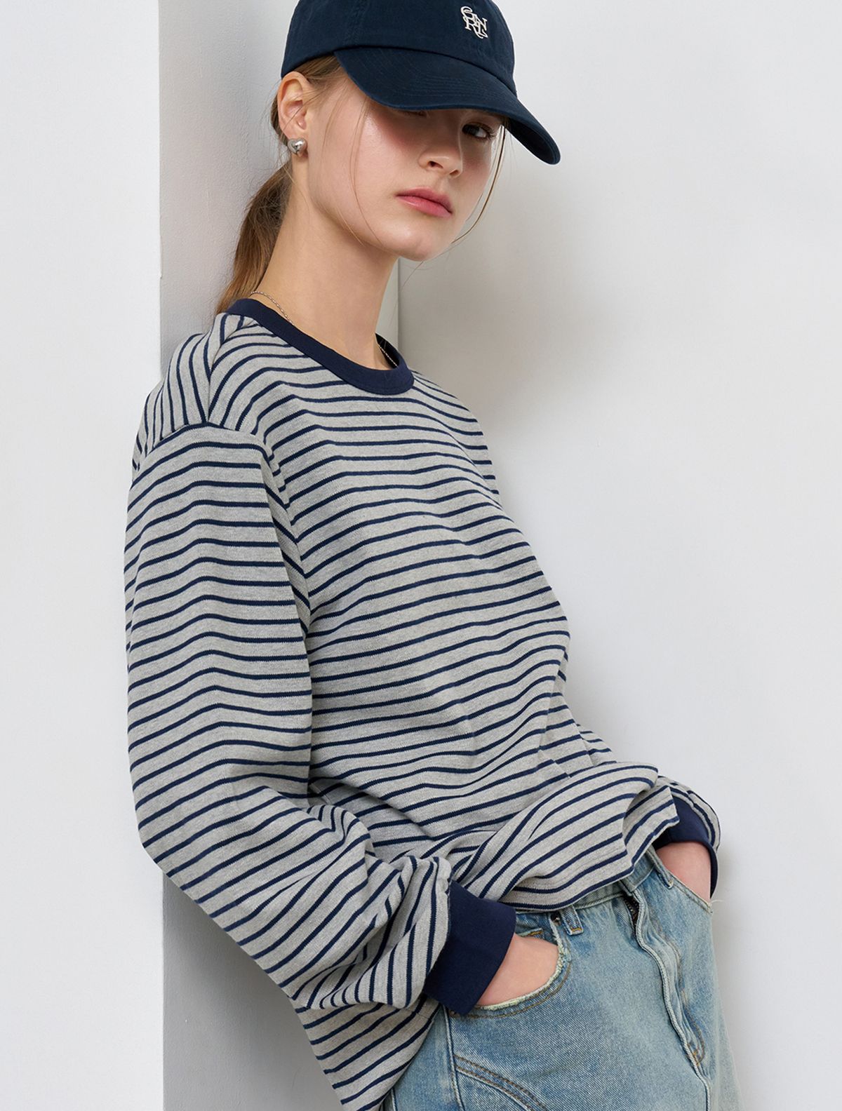 제너럴아이디어(GENERALIDEA) UNISEX 베이직 스트라이프 롱 슬리브 티 [MELANGE GREY] / SBE1U01005