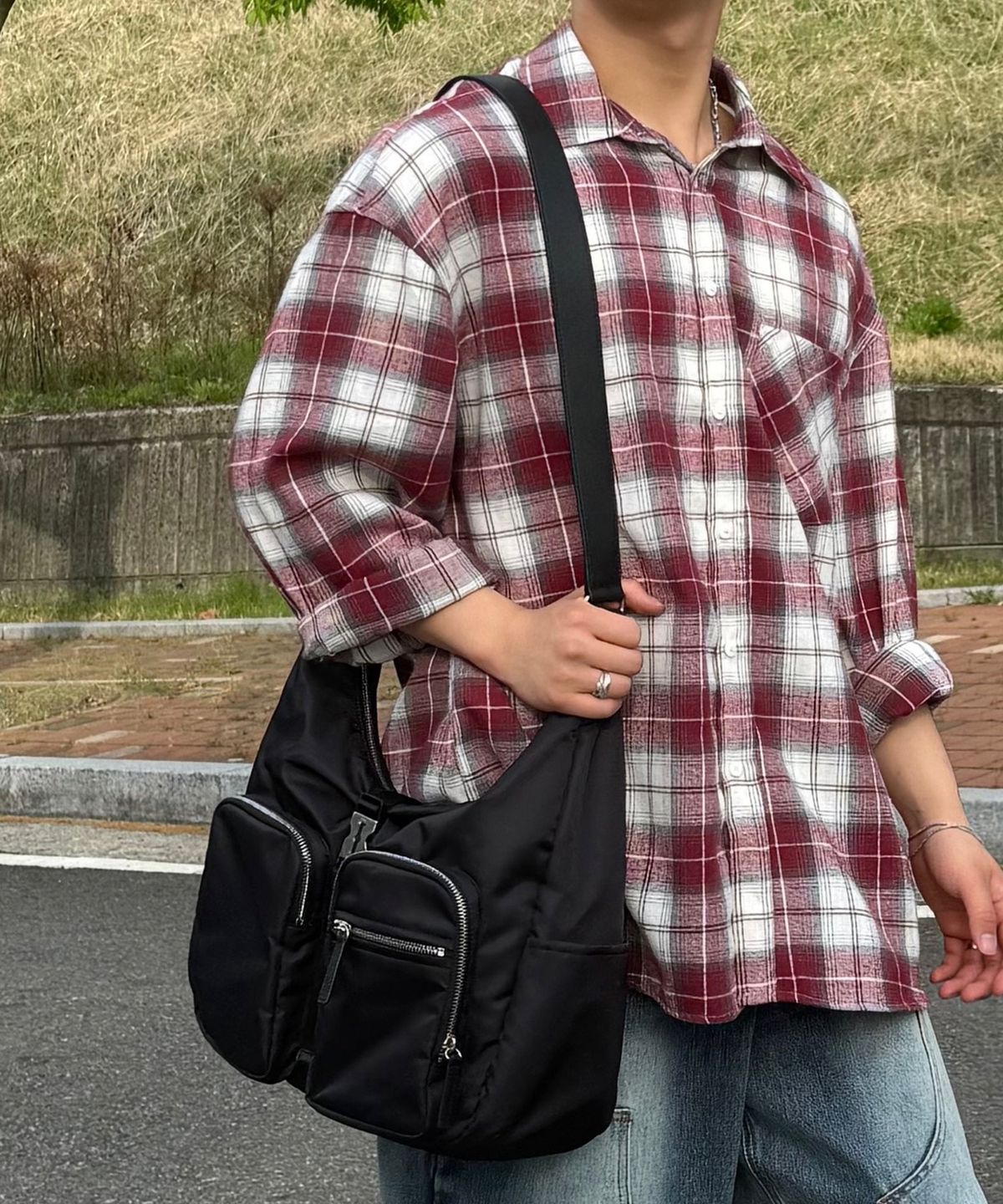 분크(VUNQUE) Hey Double Pocket Hobo M (헤이 더블 포켓 호보 미듐) Black