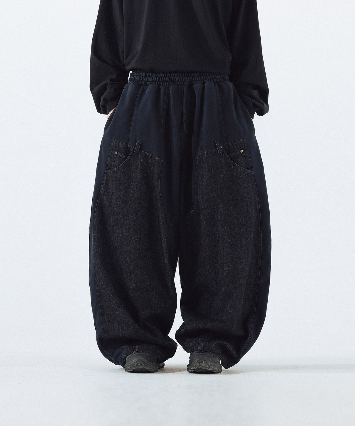 앵글런(ANGLAN) Denim Double Sweat Balloon Pants - Black