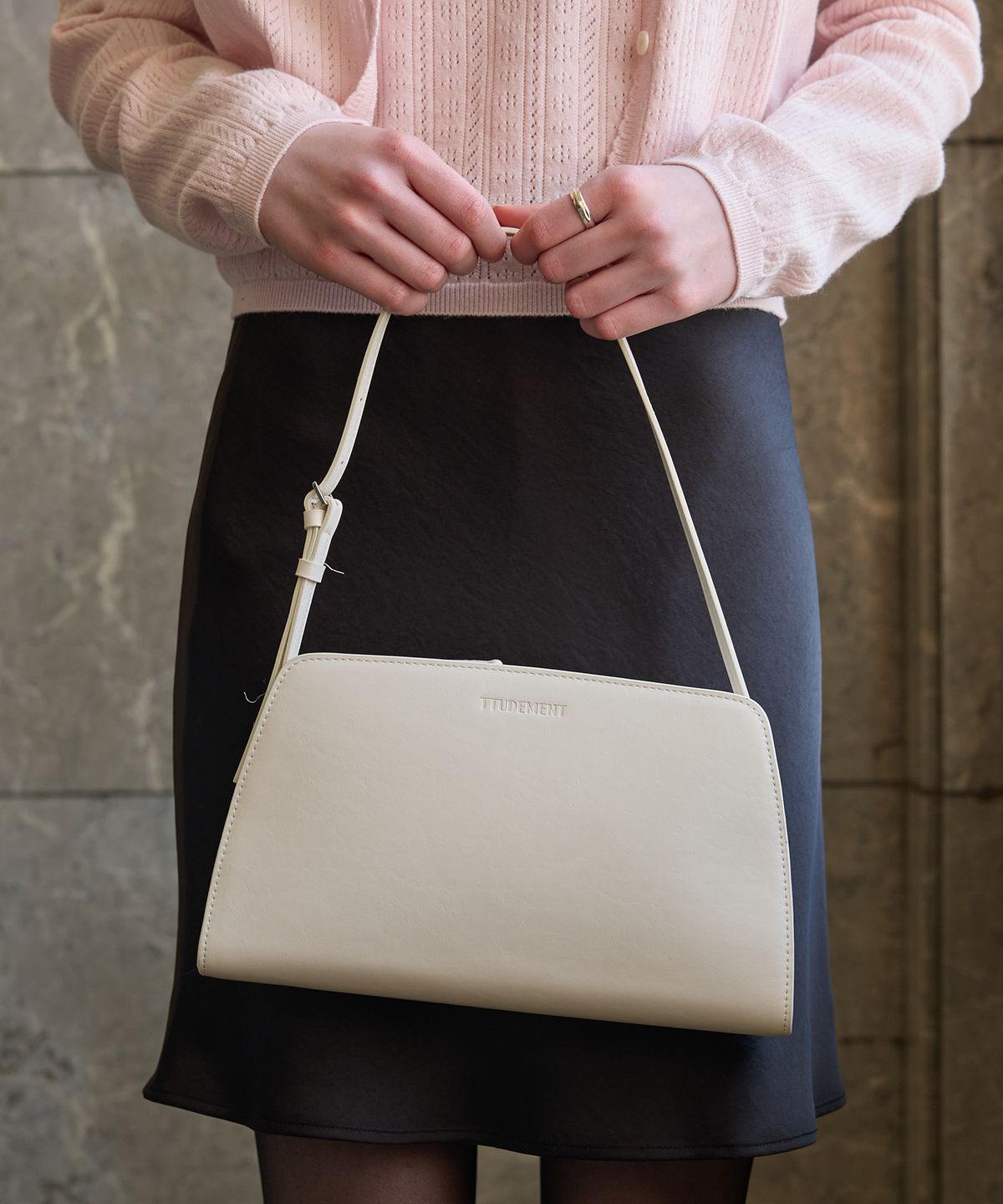 튜드먼트(TTUDEMENT) GLOSSY MINI TOTE WHITE