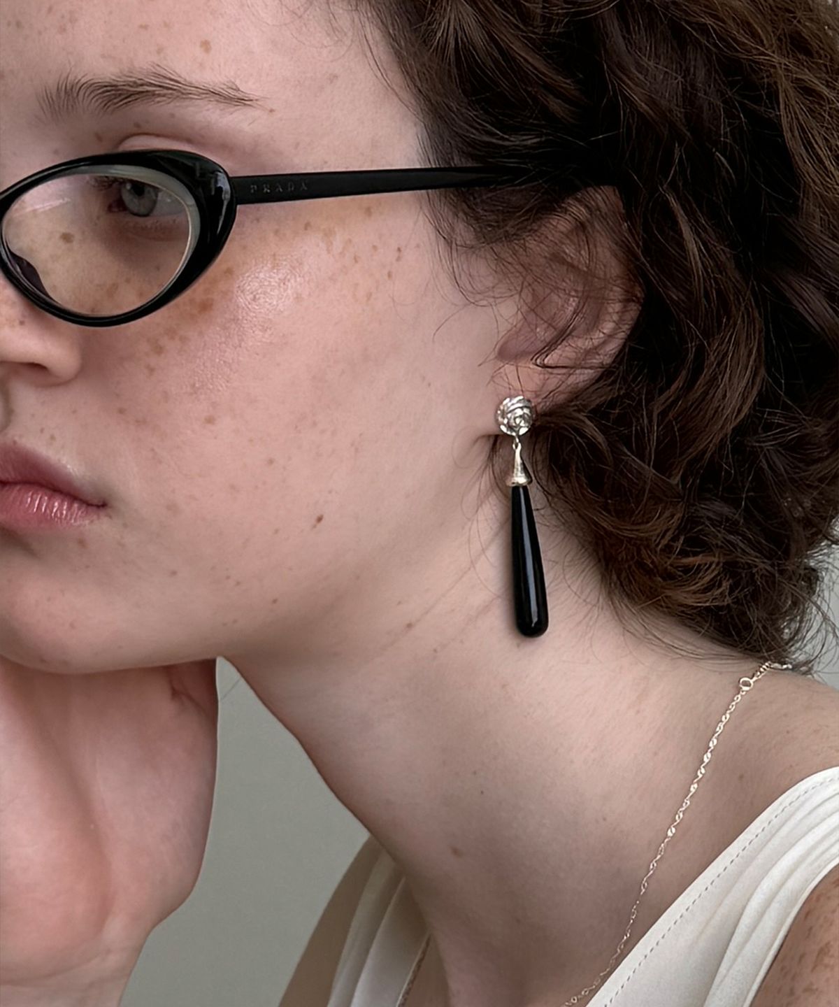 마르타(MARTA) 925silver. Rose earring_onyx