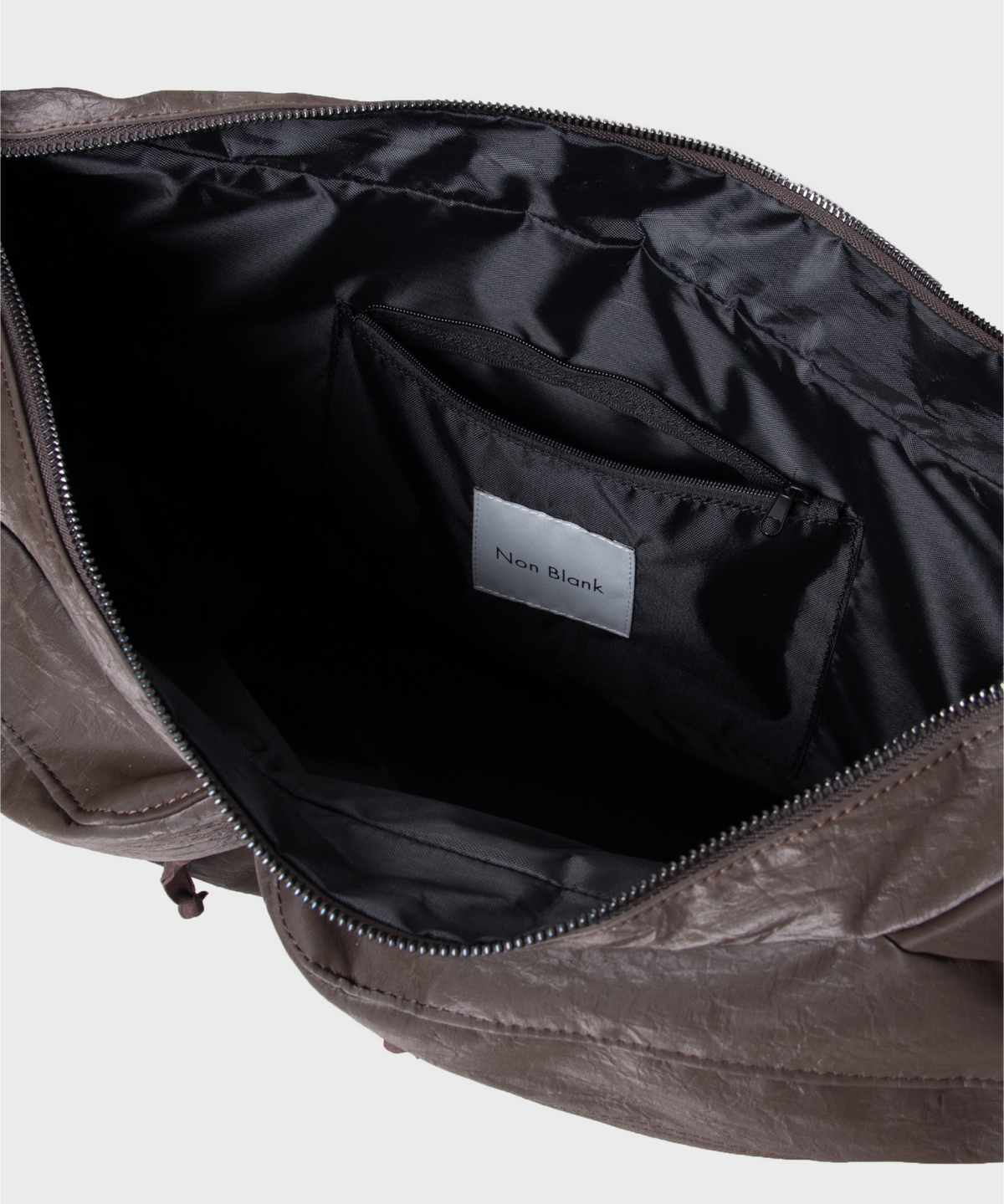 넌블랭크(NONBLANK) 크로스 백_DARK BROWN