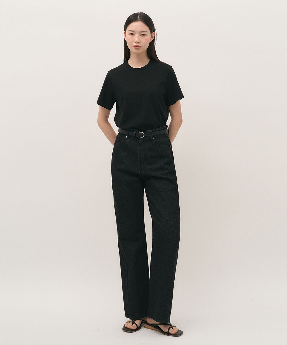 러프사이드 화이트라벨(ROUGH SIDE WHITE LABEL) Essential 1/2 T-Shirt Crow