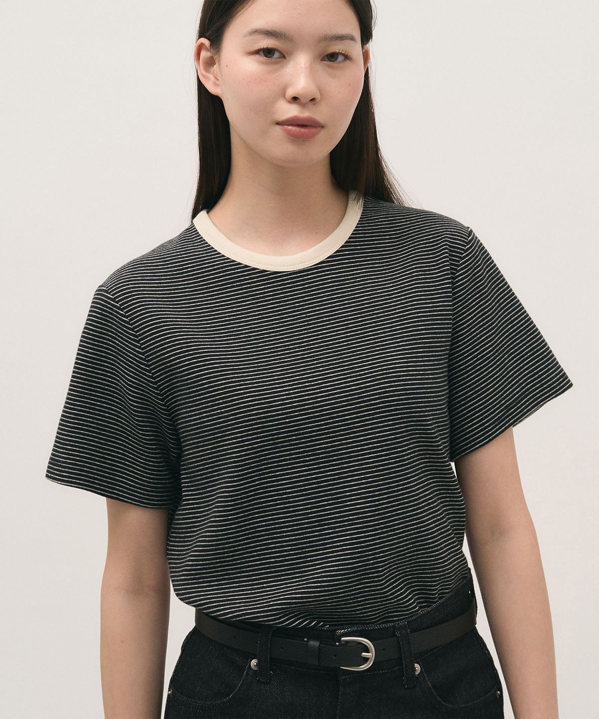 러프사이드 화이트라벨(ROUGH SIDE WHITE LABEL) Soft Stripe 1/2 T-Shirt Crow