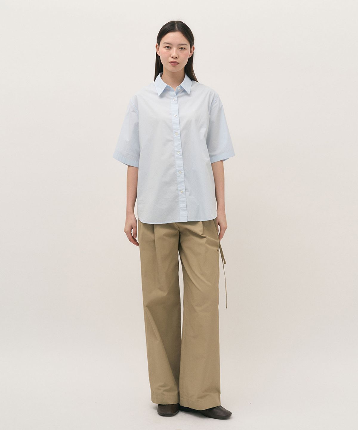 러프사이드 화이트라벨(ROUGH SIDE WHITE LABEL) Pure Shirring 1/2 Shirt Sky Blue