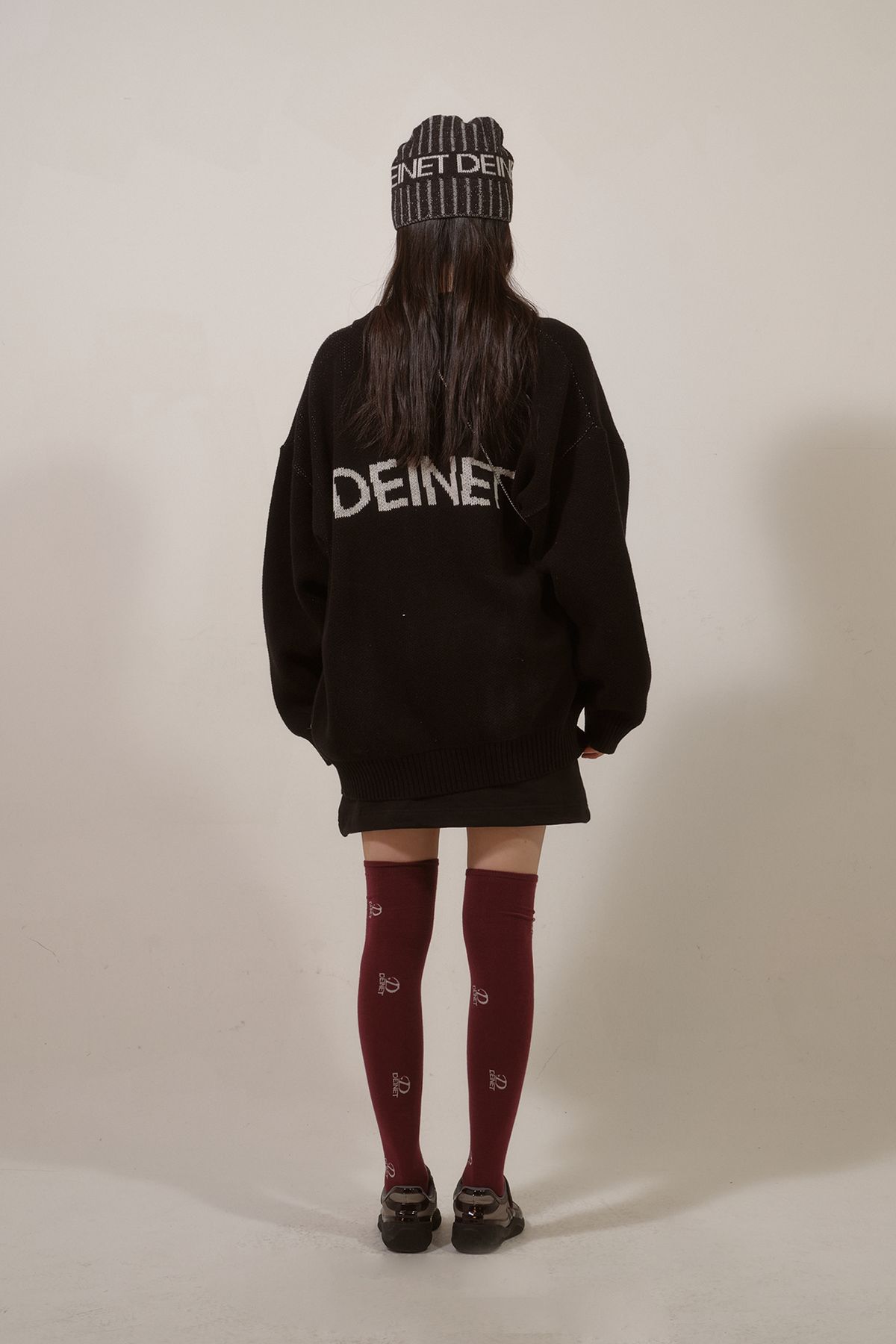 다이닛(DEINET) D JACQUARD LONG KNIT ZIP-UP IN BLACK