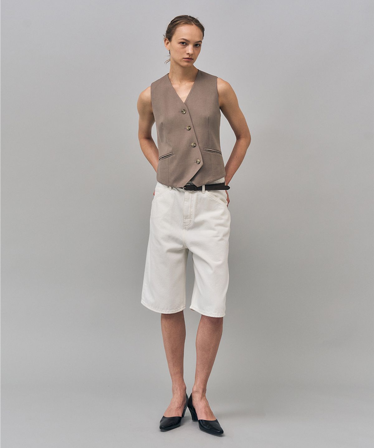 러프사이드 화이트라벨(ROUGH SIDE WHITE LABEL) Bermuda Denim Shorts Marshmallow