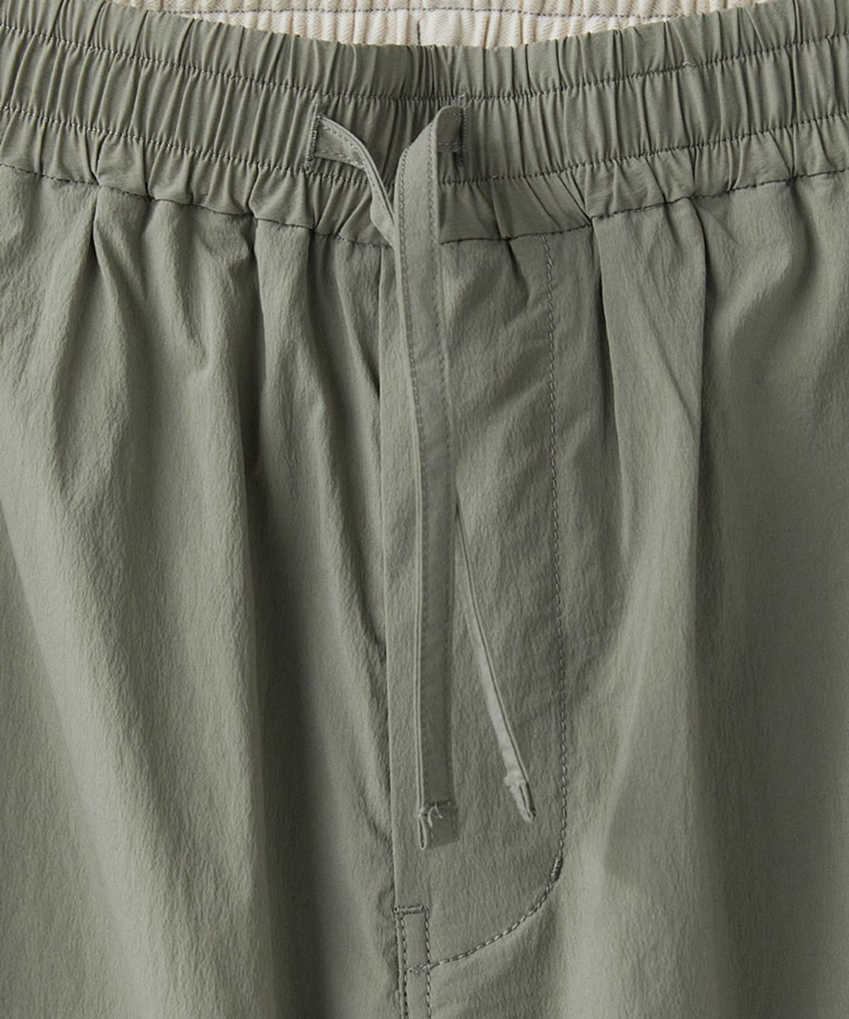러프사이드(ROUGHSIDE) Easy Para Pants Sage
