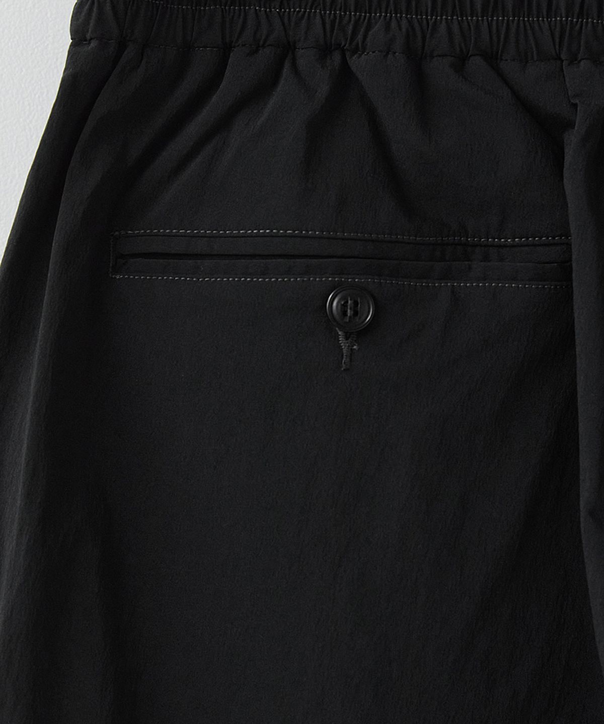 러프사이드(ROUGHSIDE) Easy Para Pants Black
