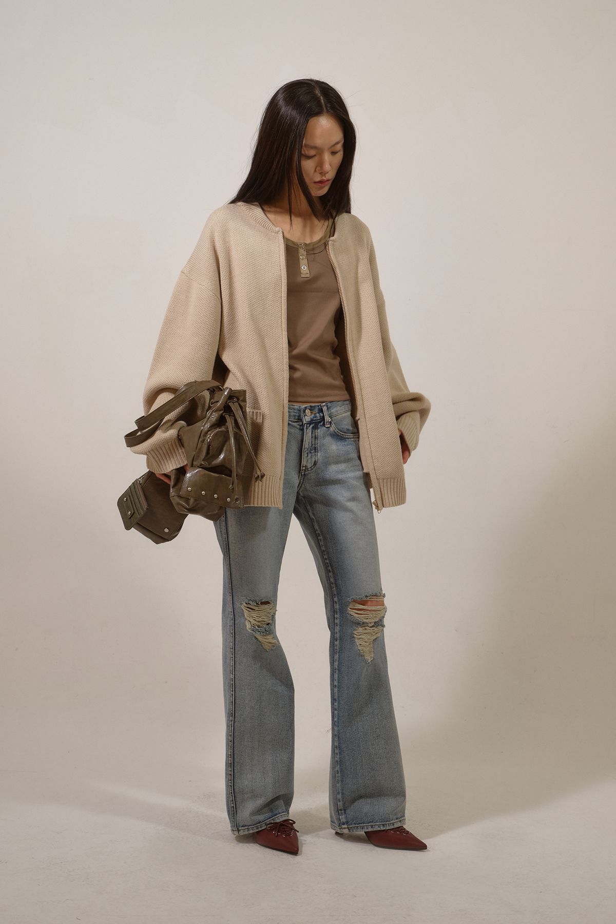 다이닛(DEINET) RIPPED DAMAGE BOOTS CUT DENIM IN BLUE