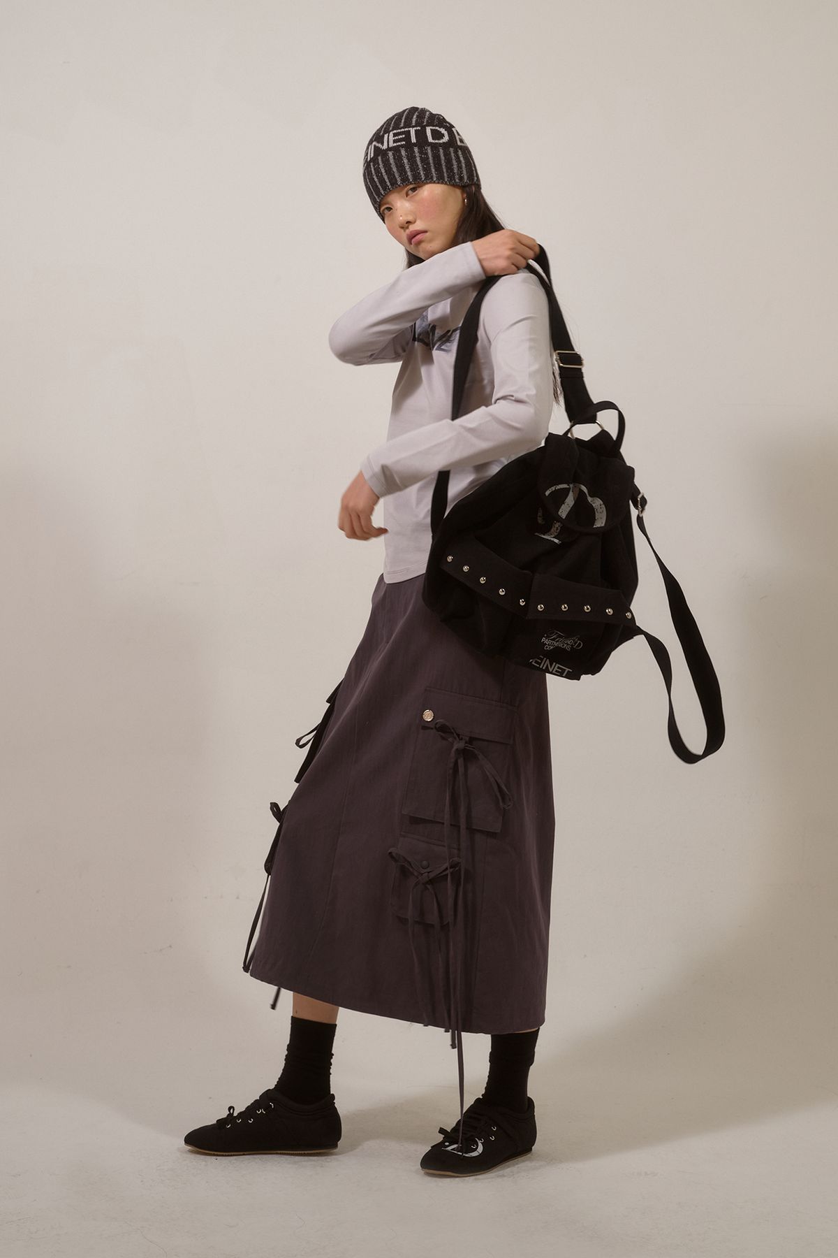 다이닛(DEINET) STRING POINT CARGO SKIRT IN CHARCOAL