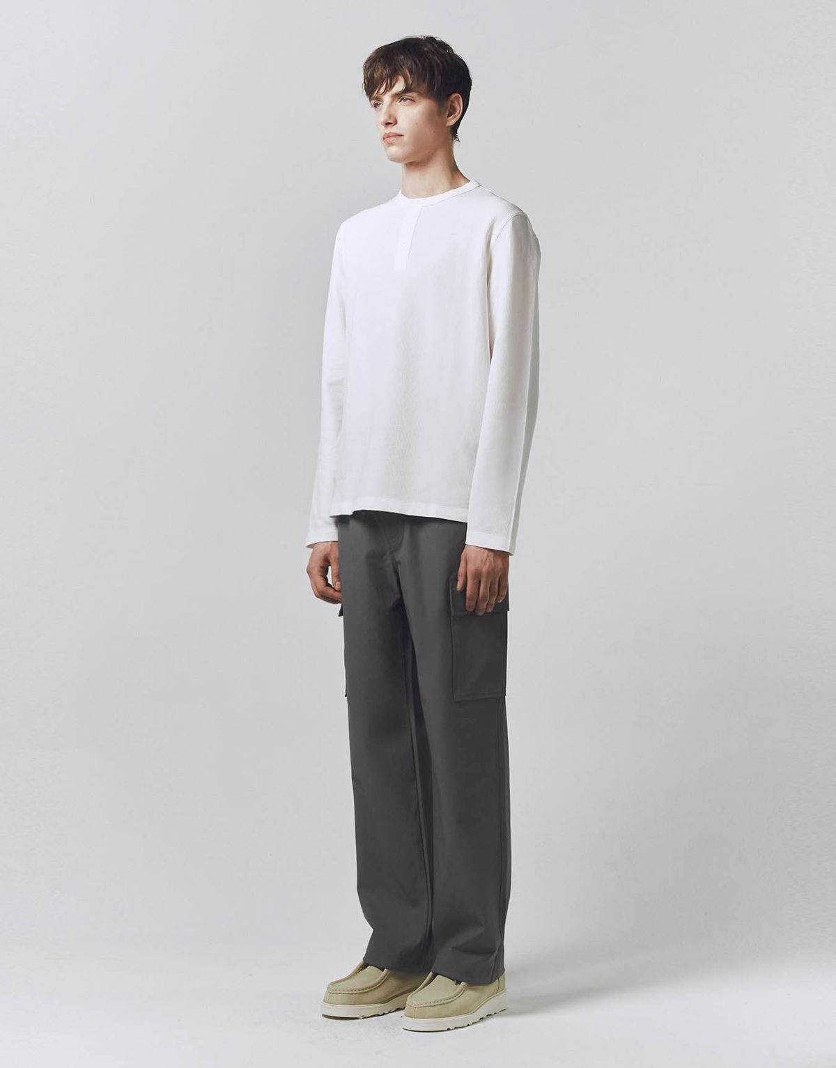 컨셉원(CONCEPTS1ONE) 텍스쳐드 헨리넥 긴팔티 10025504/025504 [2color]