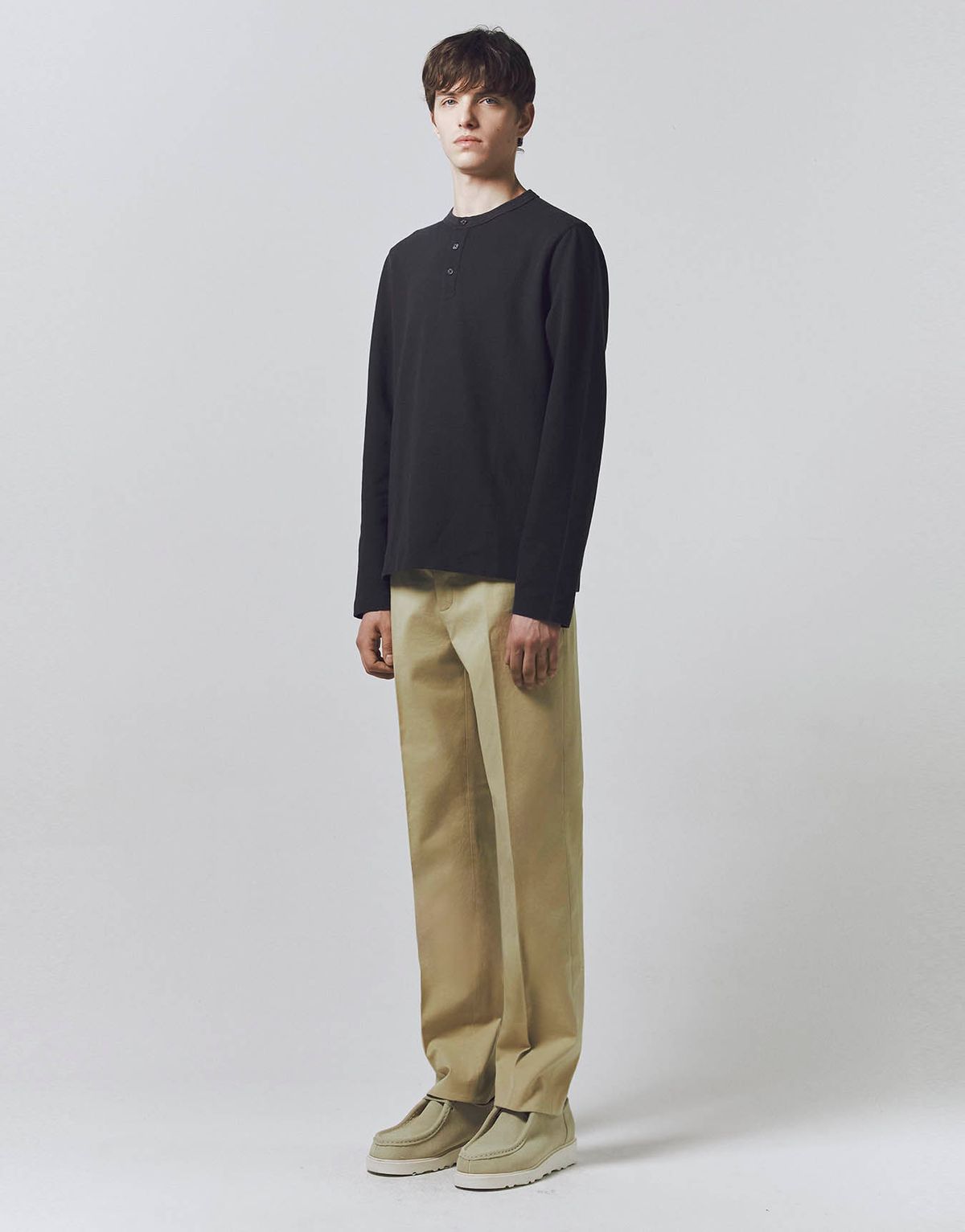 컨셉원(CONCEPTS1ONE) 텍스쳐드 헨리넥 긴팔티 10025504/025504 [2color]