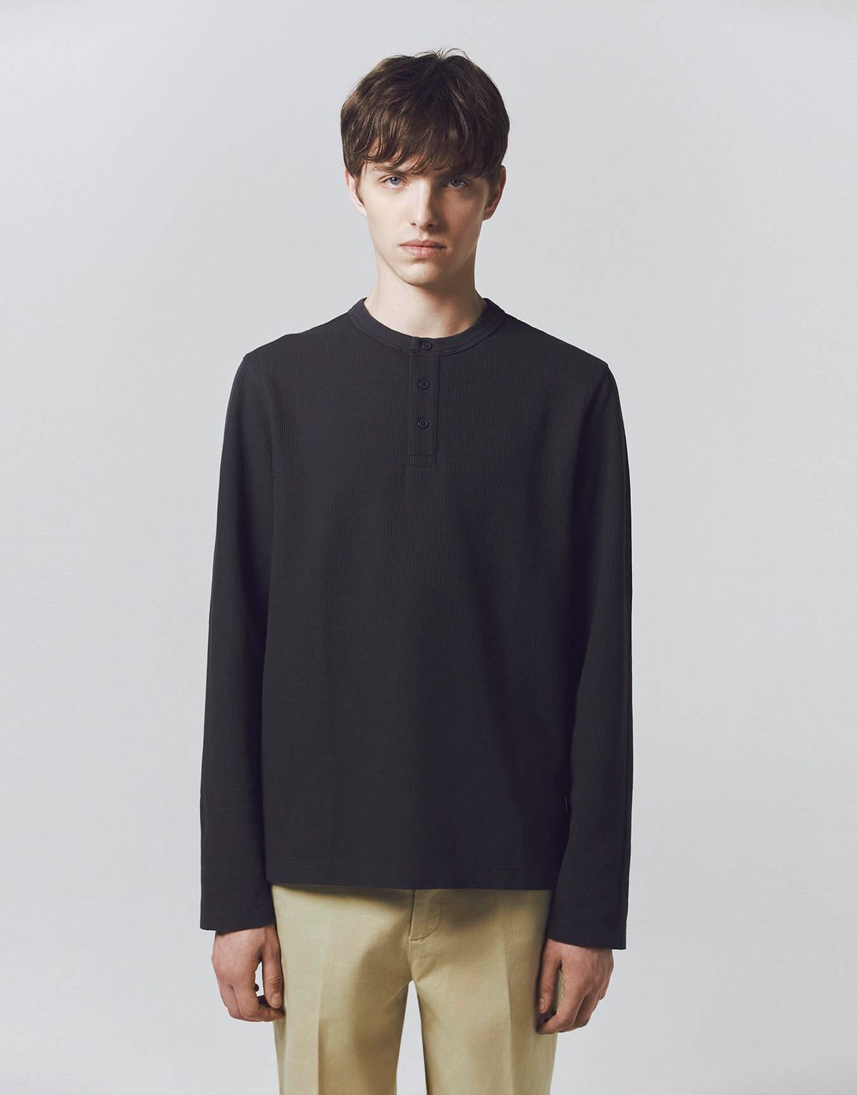 컨셉원(CONCEPTS1ONE) 텍스쳐드 헨리넥 긴팔티 10025504/025504 [2color]