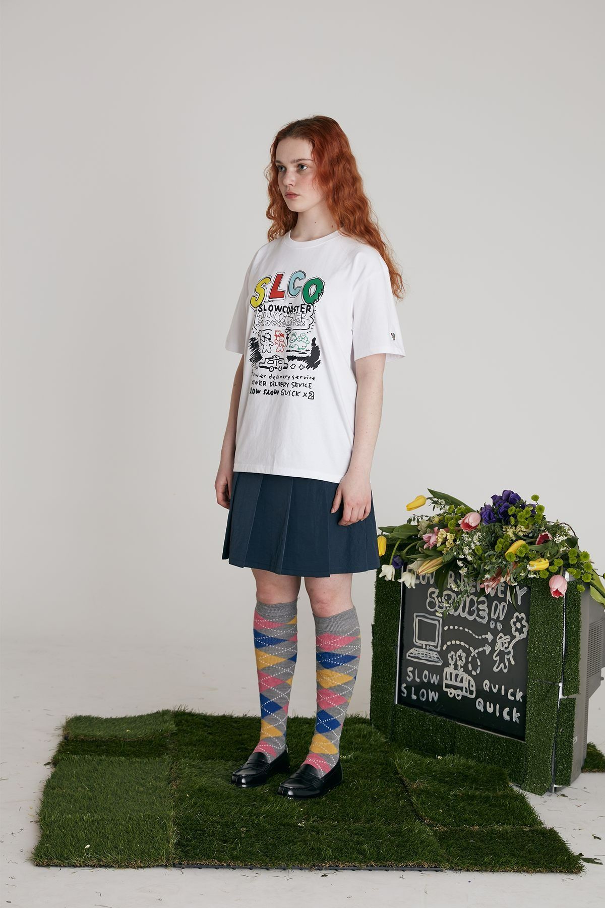 슬로코스터(SLOWCOASTER) DELIVERY TAXI SHORT SLEEVES White
