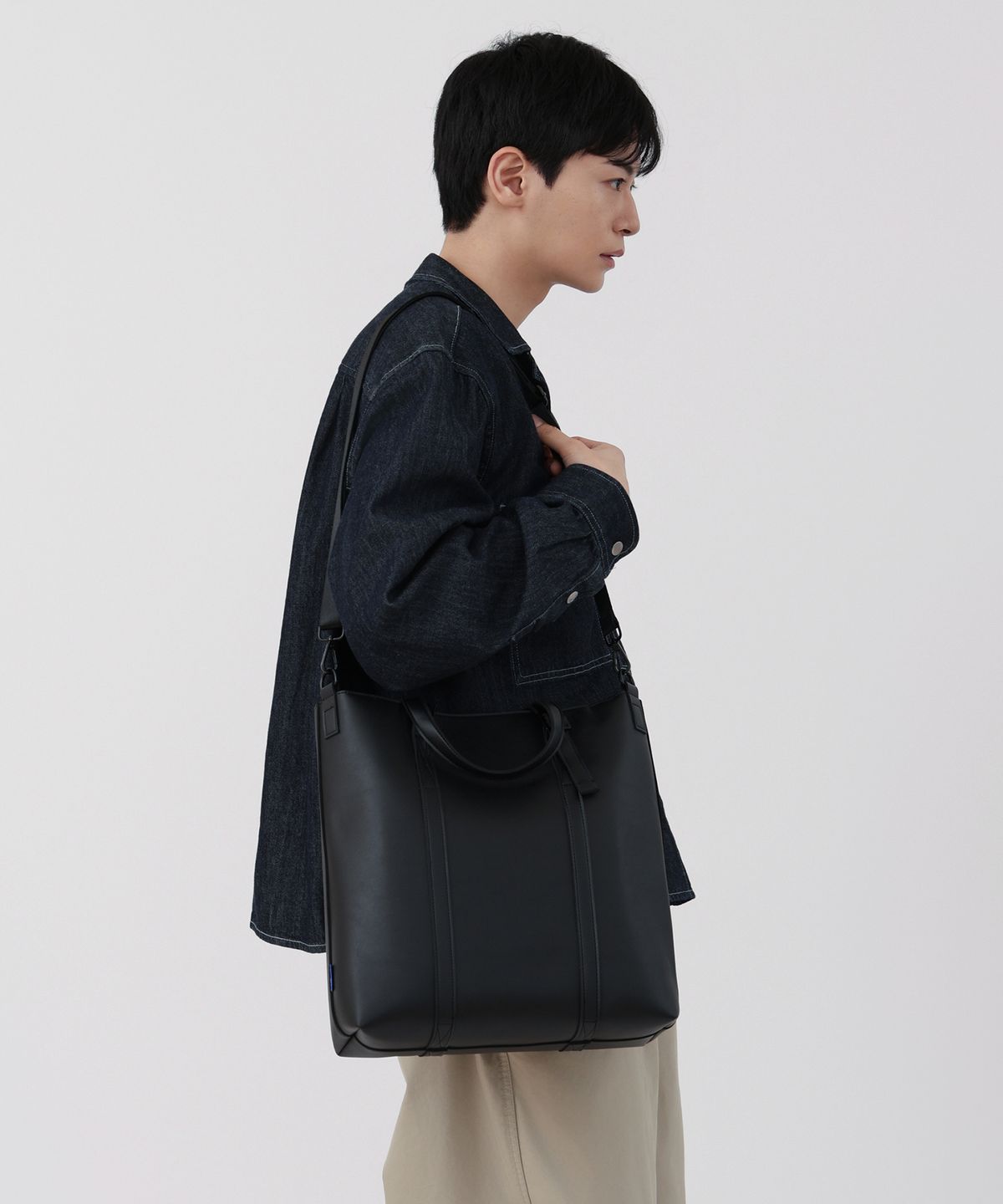 퀄팩(QUALPACK) 에센셜 토트백 304 블랙