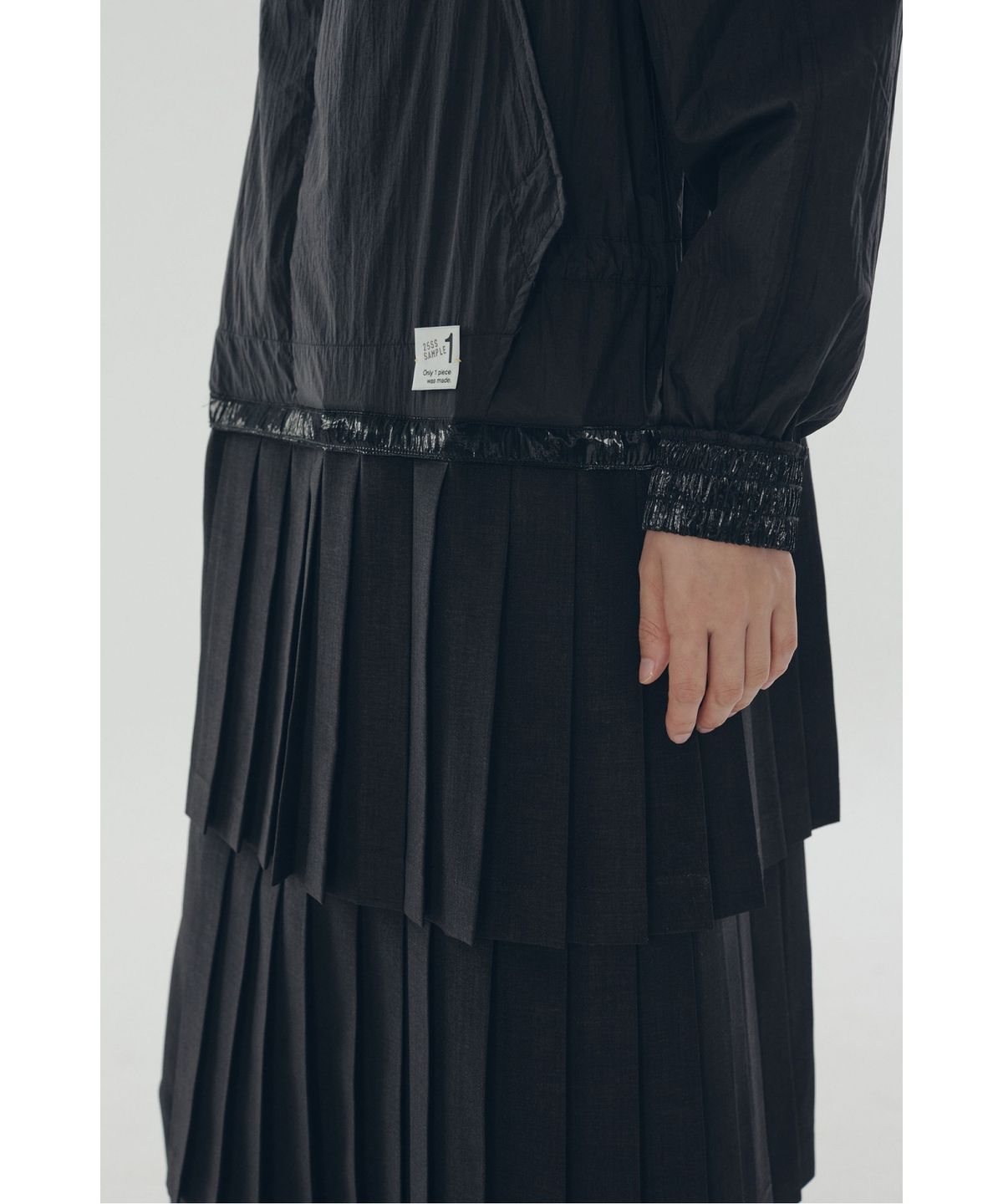 래코드(RECODE) Inside-out Anorak Dress_RQDAS25555BKX