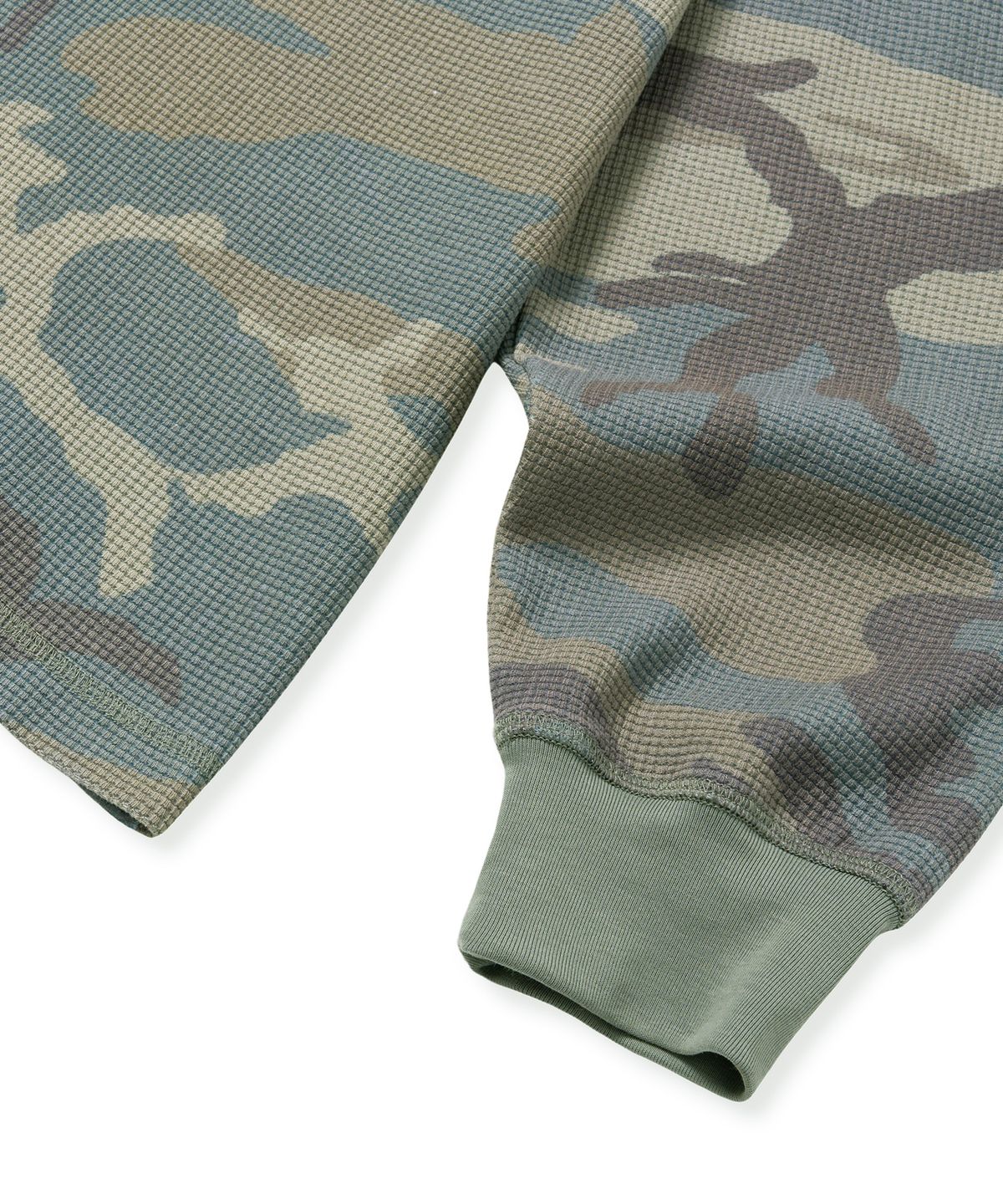 브라운브레스(BROWNBREATH) TAG CAMOUFLAGE WAFFLE LONGSLEEVE - KHAKI