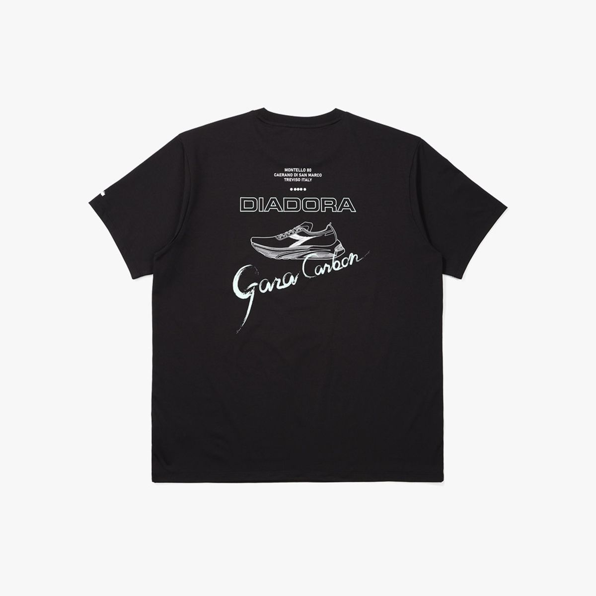 디아도라(diadora) 가라카본 그래픽 반팔 티셔츠 BLACK