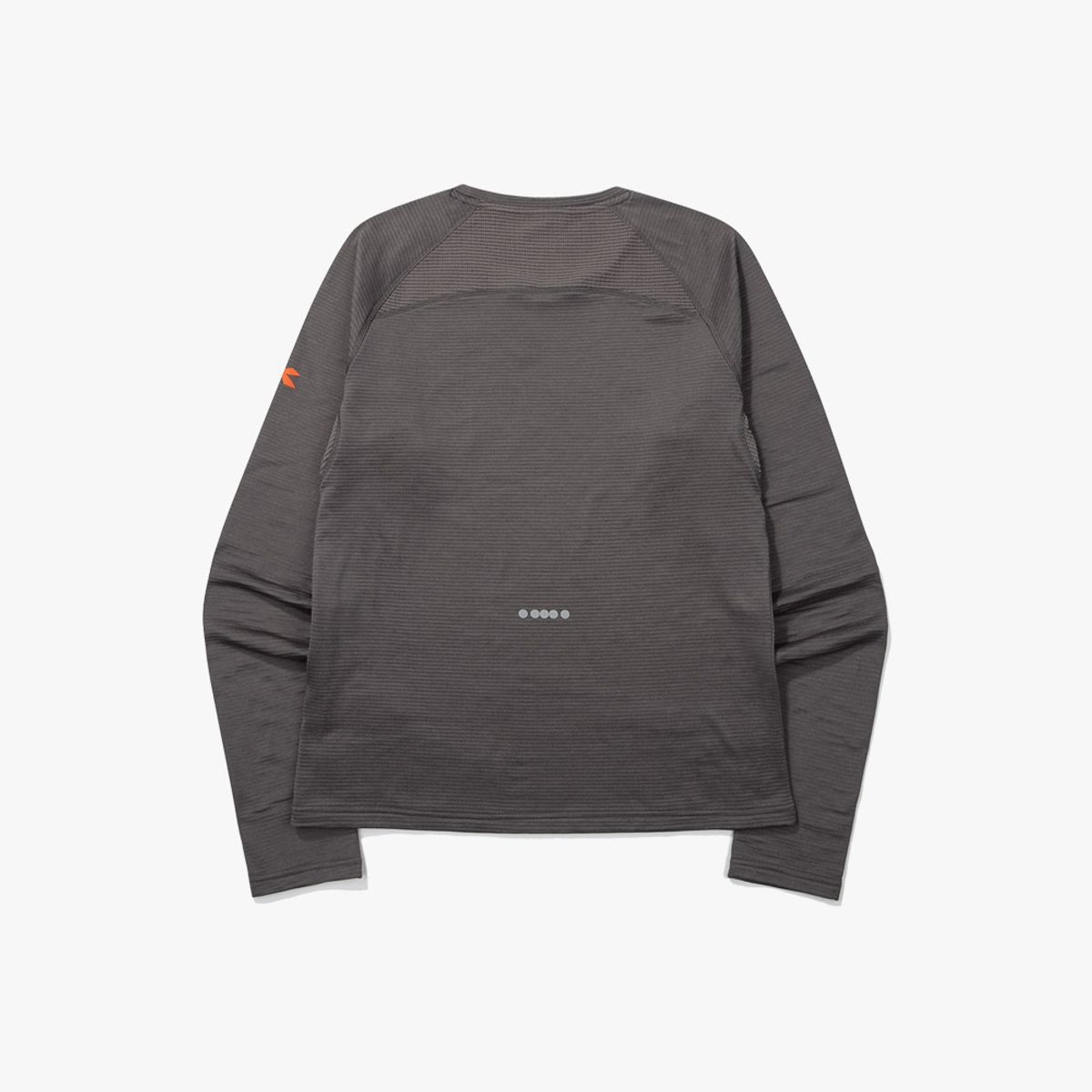 디아도라(diadora) 써마플로우 러닝 긴팔 티셔츠 GREY