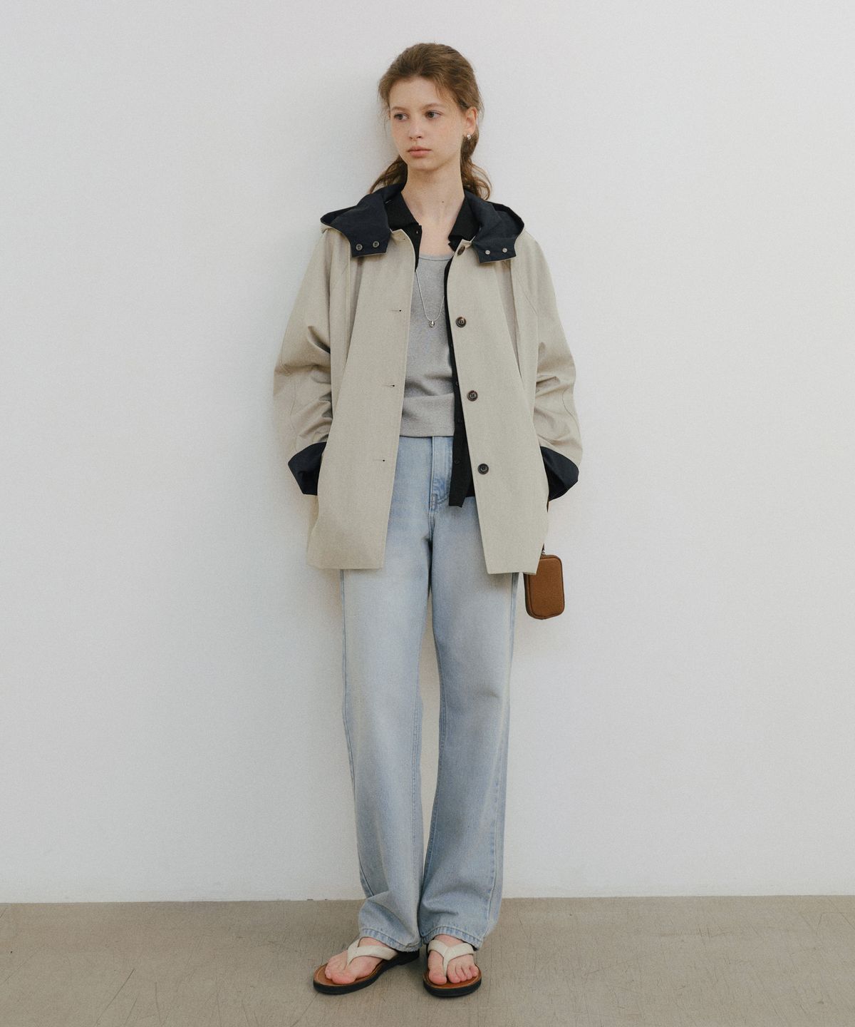 유라고(URAGO) River hooded half jumper