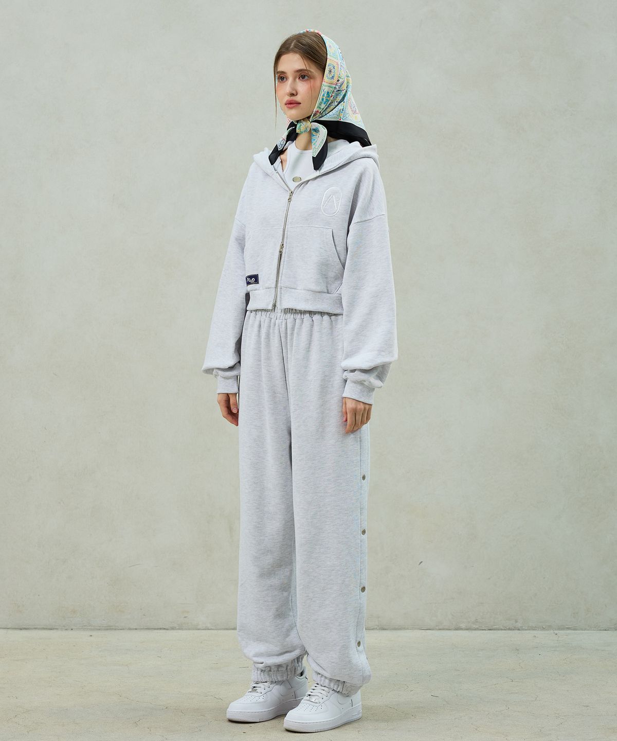 아리킴(ARIKIM) PITA HOOD ZIP-UP / WHITE_MELANGE