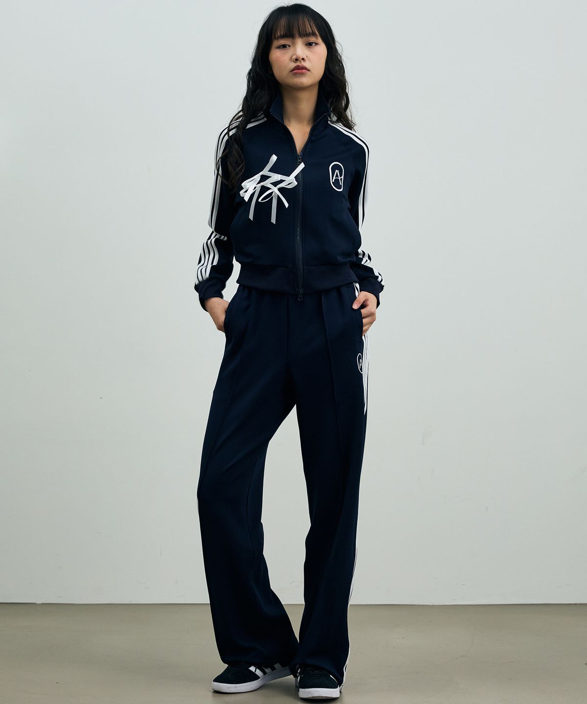 아리킴(ARIKIM) RIBBON JERSEY TRACK PANTS /NAVY