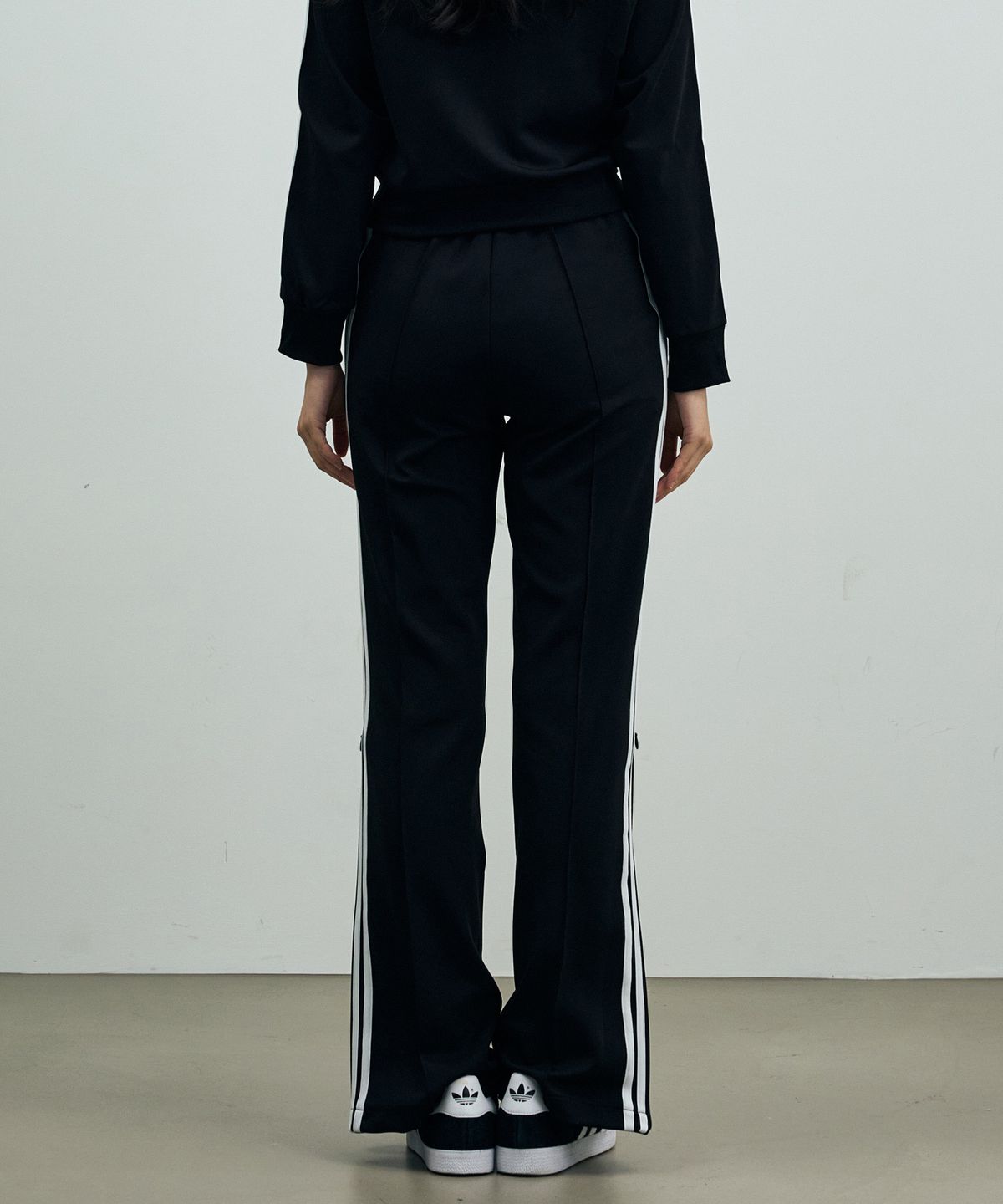 아리킴(ARIKIM) JOEL JERSEY TRACK PANTS / BLACK